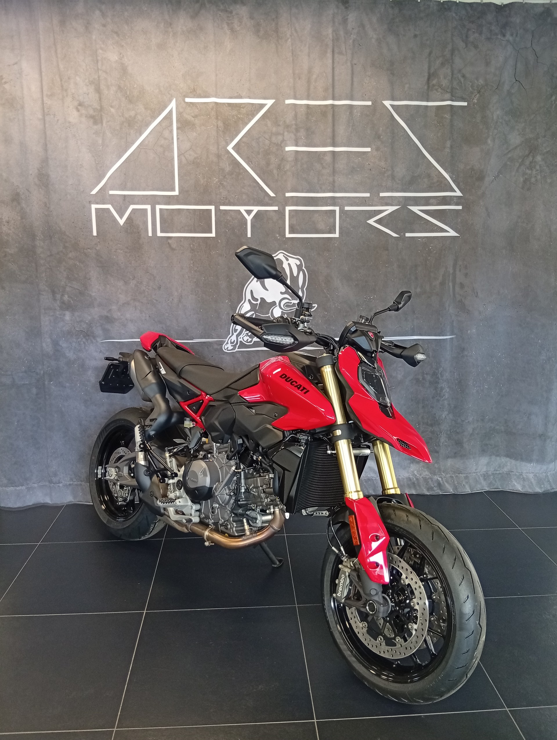 DUCATI HYPERMOTARD V2-image-1