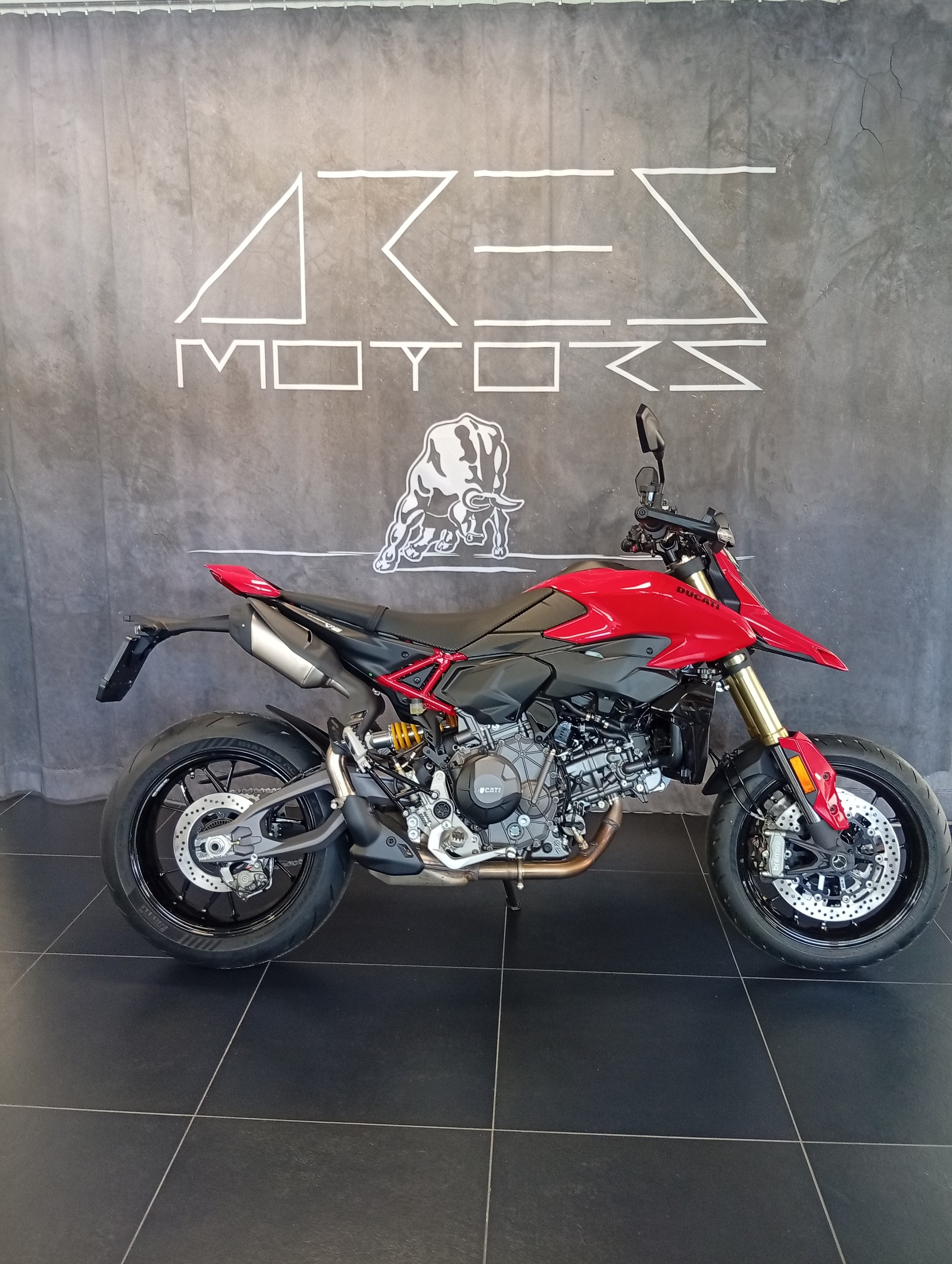 DUCATI HYPERMOTARD V2-image-0