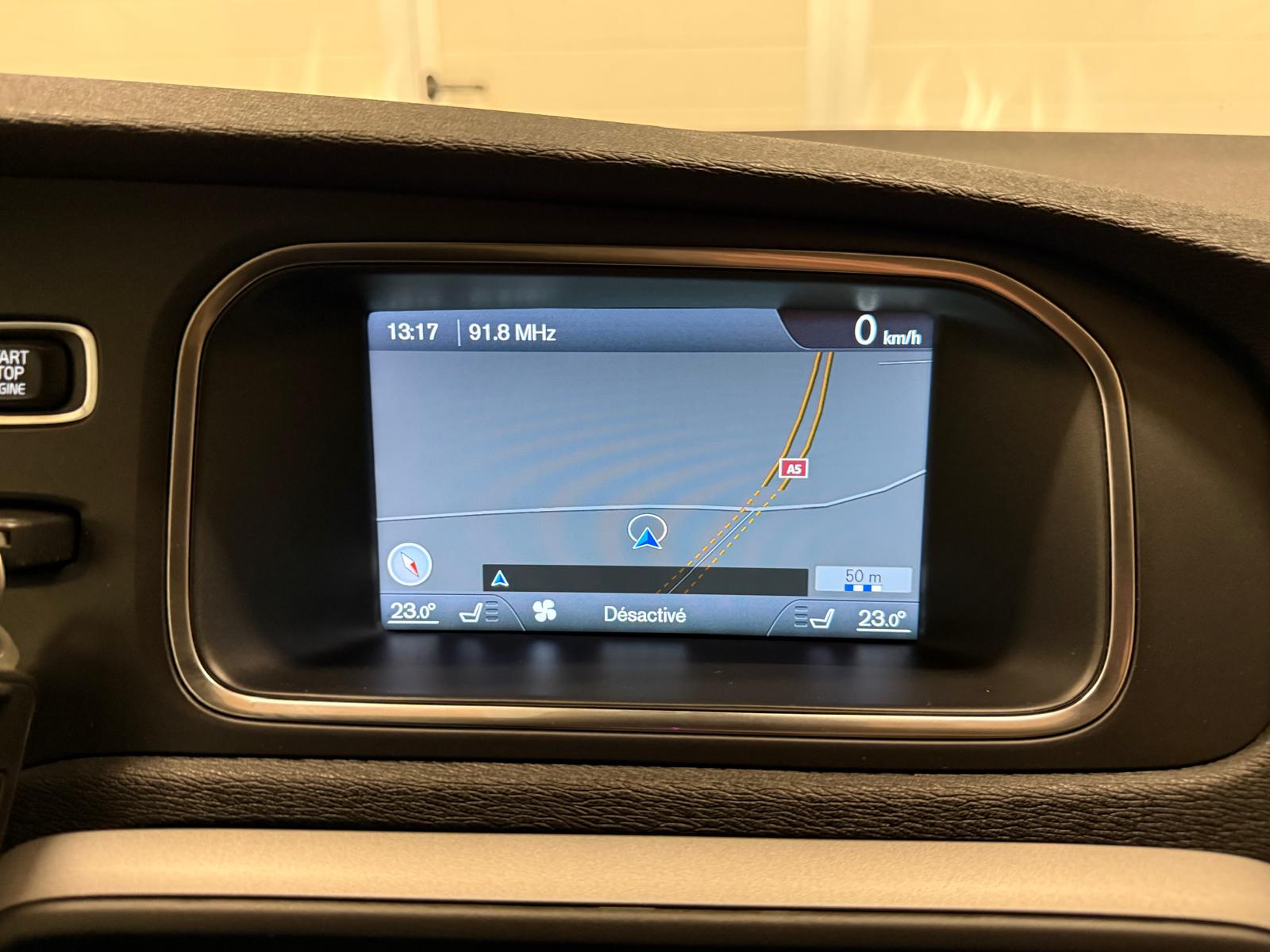VOLVO V40 D2 Powershift-image-22