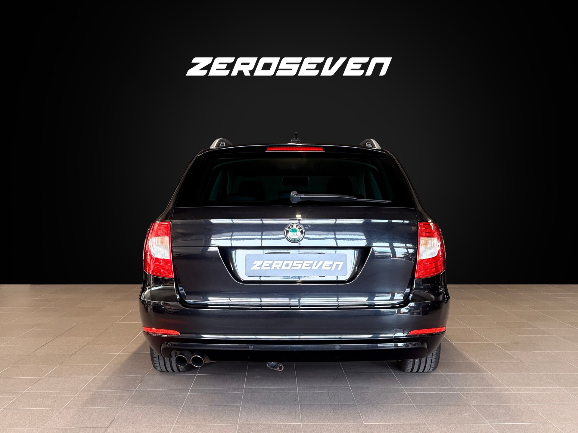 SKODA Superb Combi 2.0 TDi Elegance 4x4 DSG-image-5