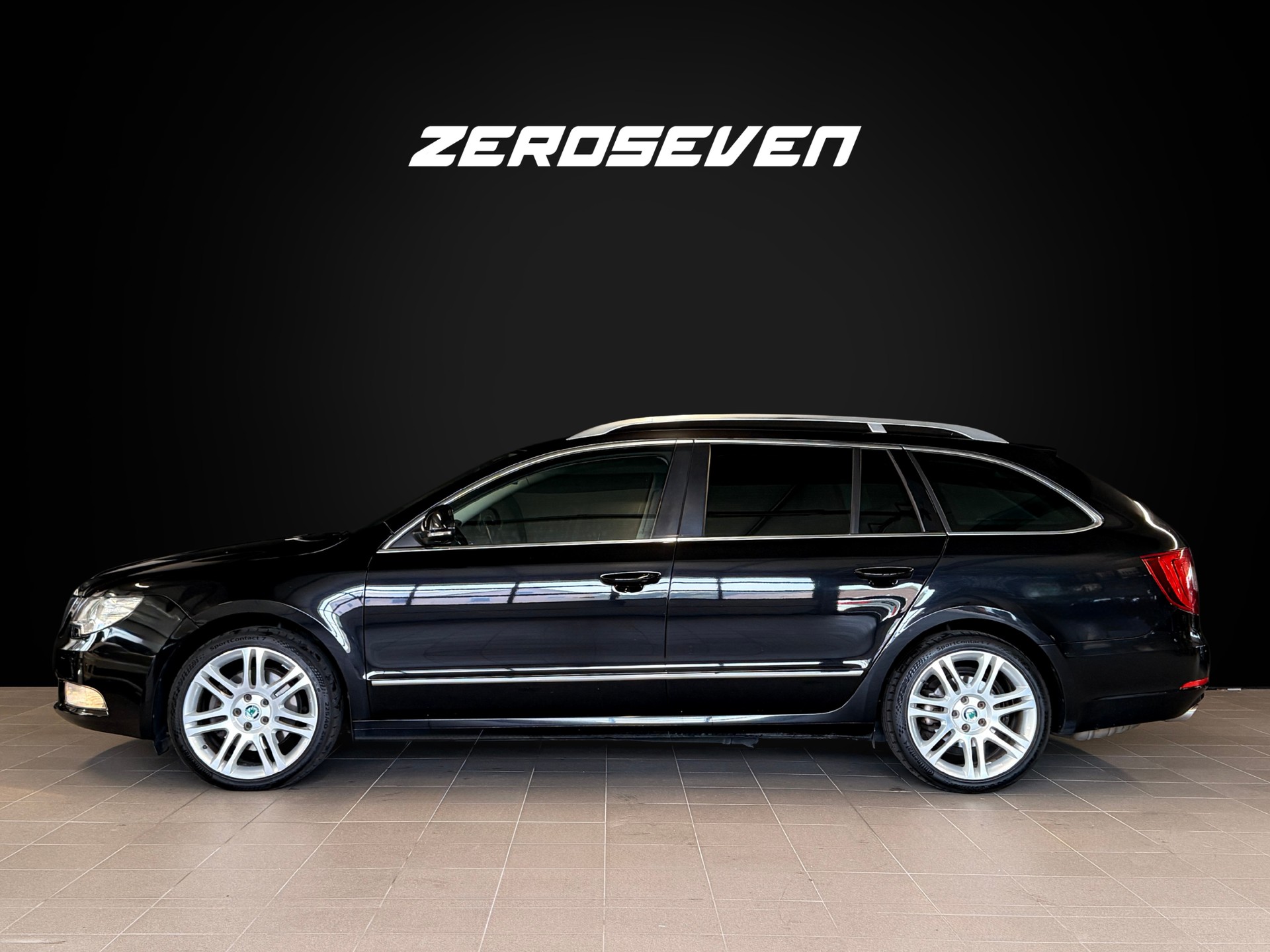 SKODA Superb Combi 2.0 TDi Elegance 4x4 DSG-showroom-element-2