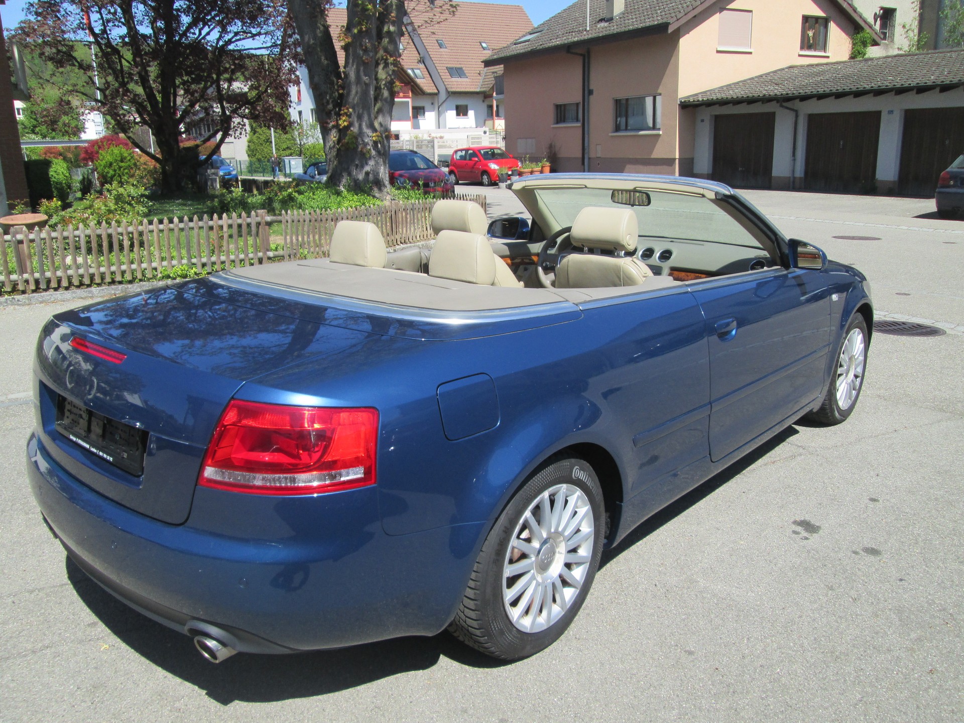 AUDI A4 Cabriolet 1.8 Turbo-image-13