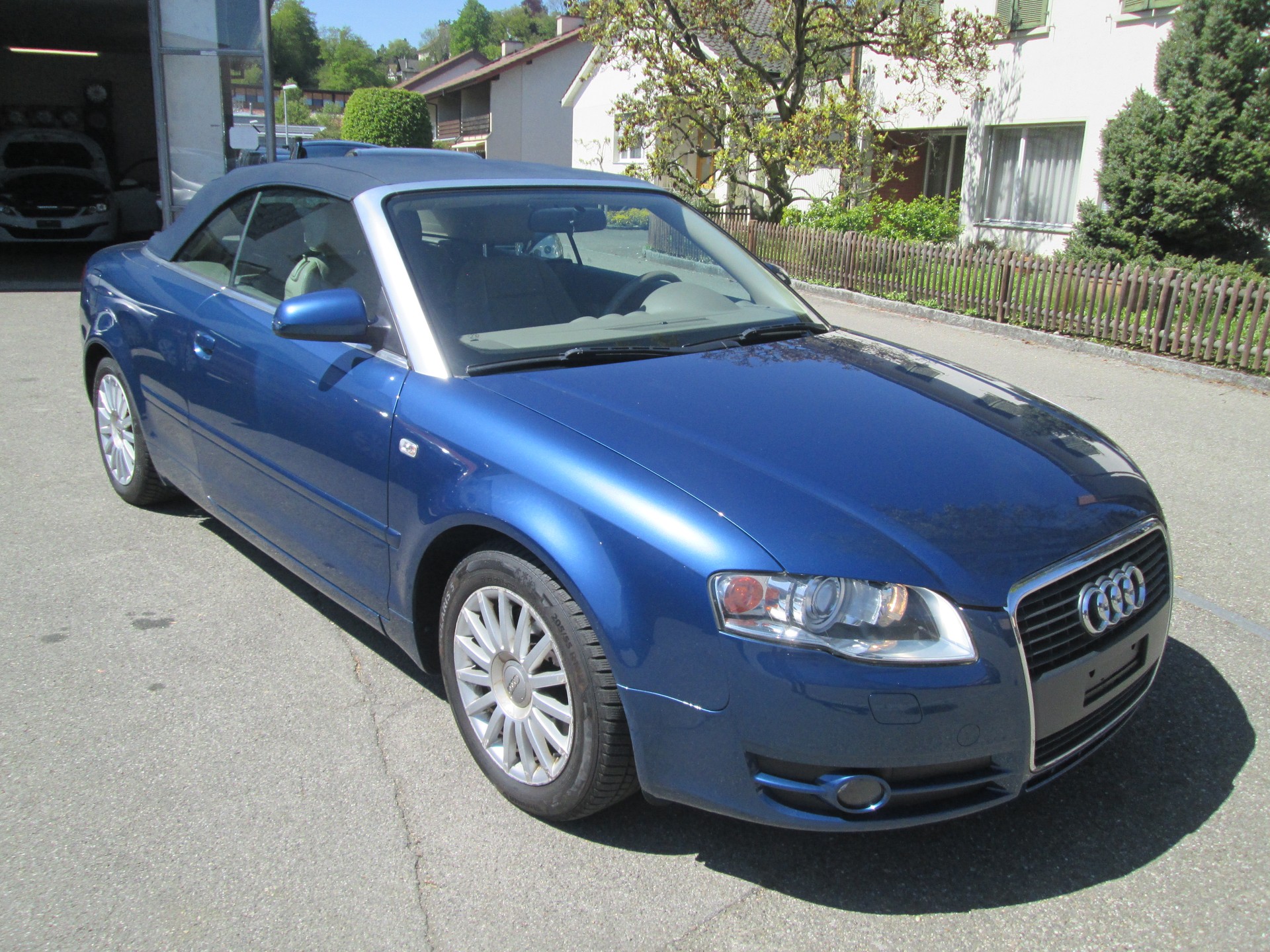AUDI A4 Cabriolet 1.8 Turbo-image-5