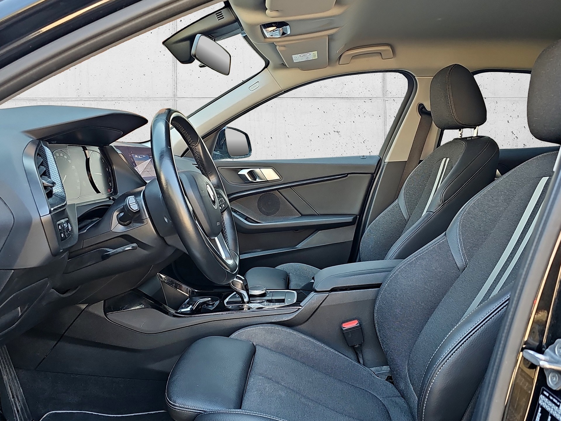 BMW 120i Sport Line Steptronic-image-10
