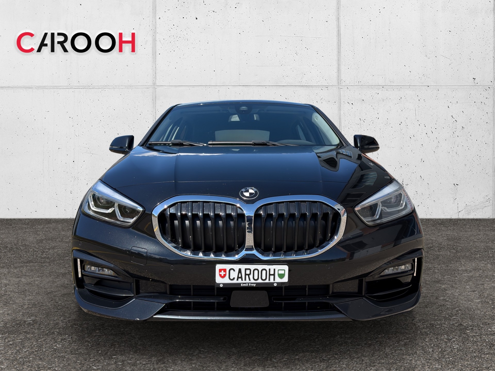 BMW 120i Sport Line Steptronic-showroom-element-1