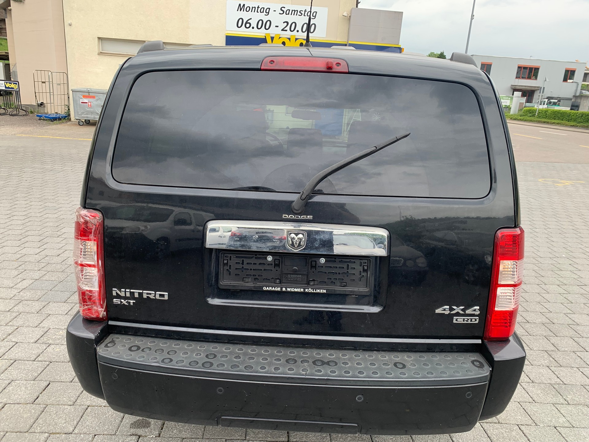 DODGE Nitro 2.8 CRD SXT Automatic-image-5