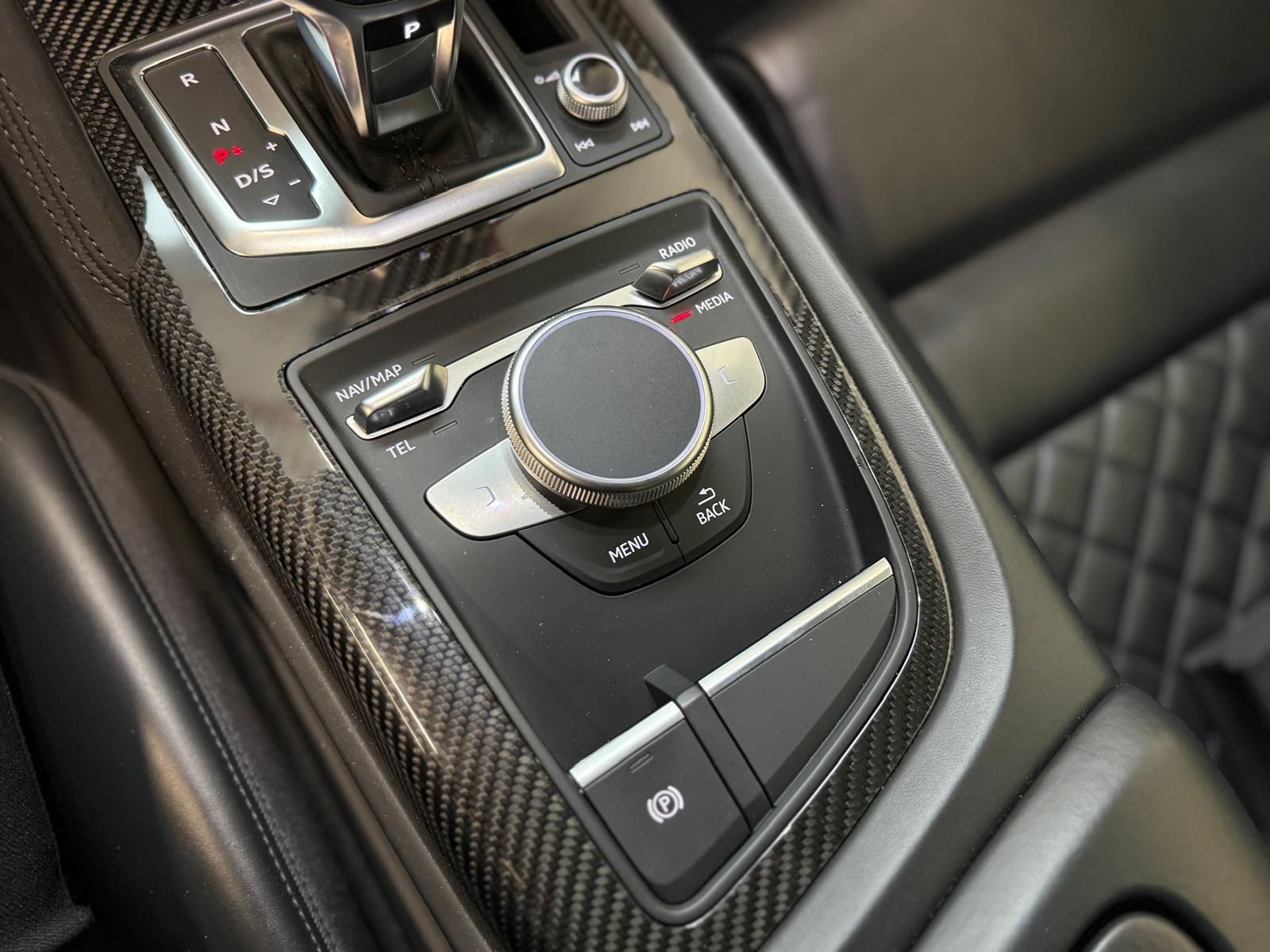 AUDI R8 Coupé 5.2 RWS S-Tronic-image-17