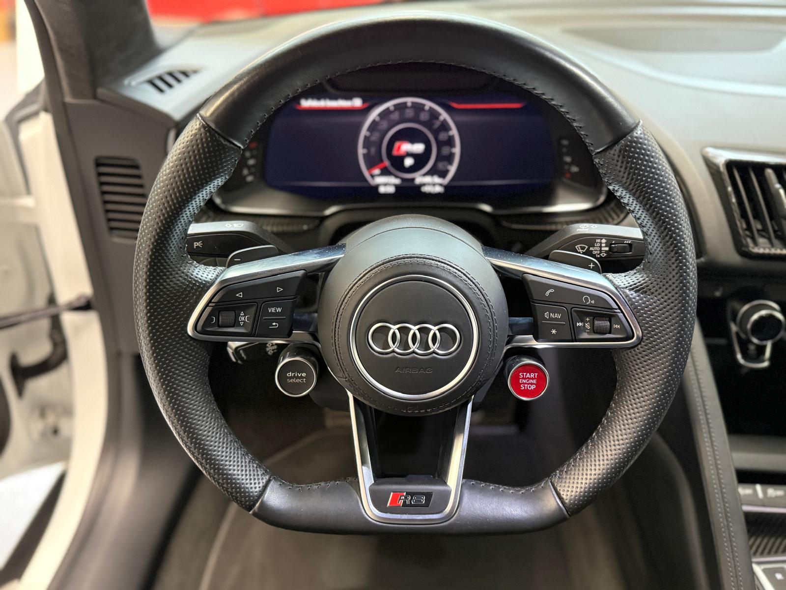 AUDI R8 Coupé 5.2 RWS S-Tronic-image-18