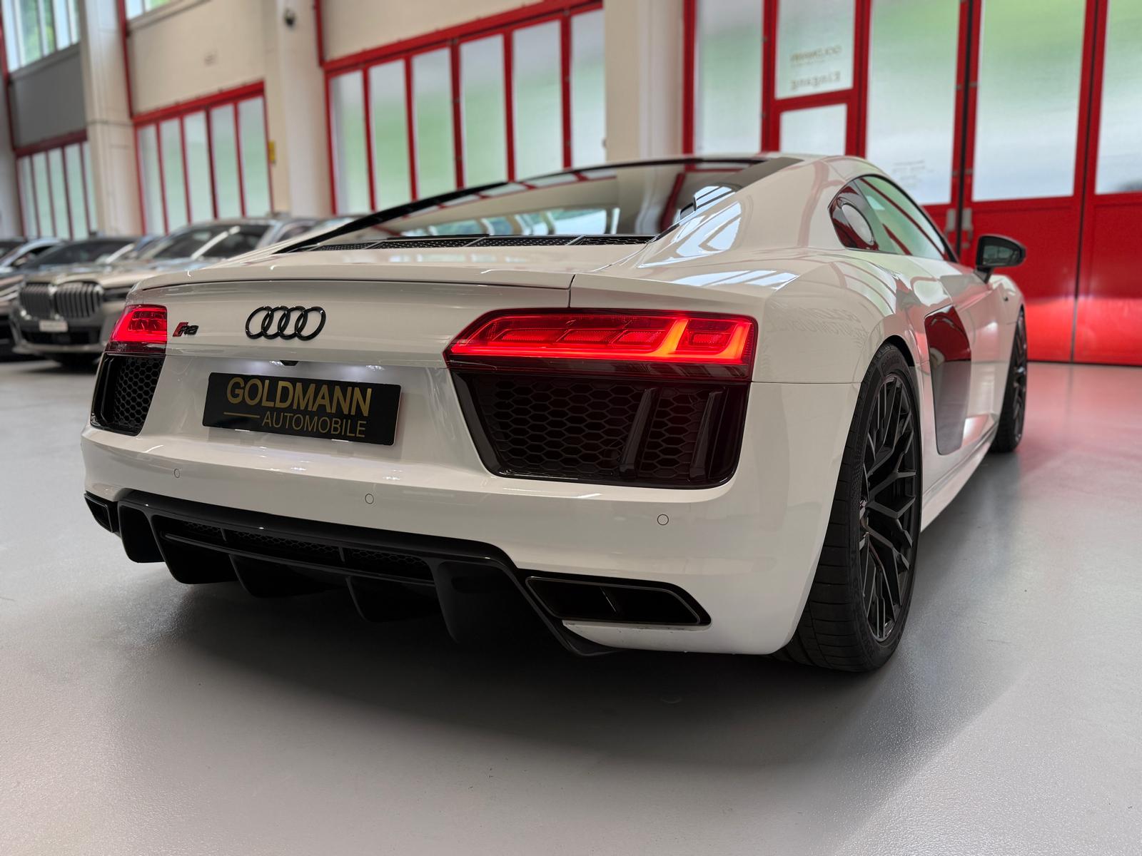 AUDI R8 Coupé 5.2 RWS S-Tronic-image-5