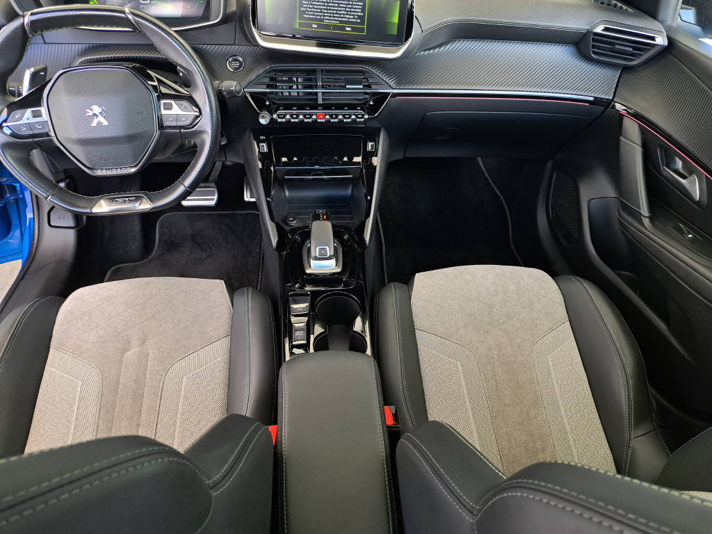 PEUGEOT 208 1.2 turbo 130cv GT + Toit vitré-image-11
