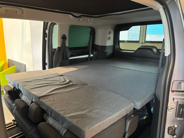 PEUGEOT PANAMA URBAN U11+ TRAVELLER 180CV EAT8-image-13