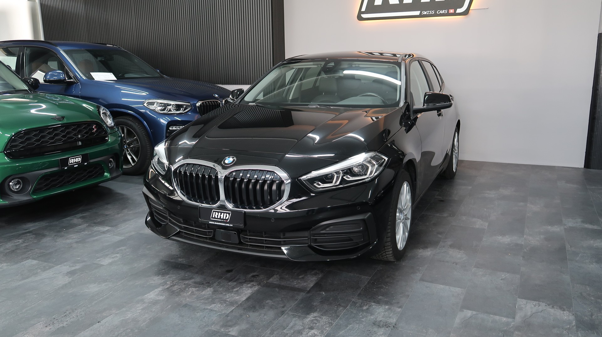 BMW 118i Steptronic / BMW GARANTIE-showroom-element-3