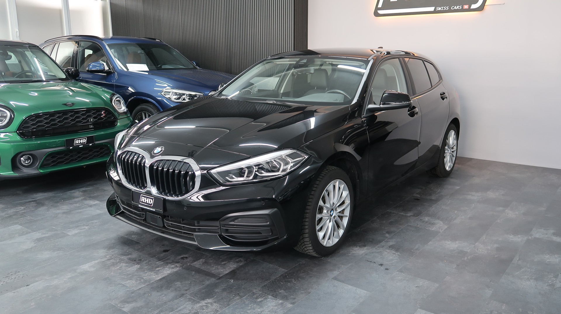 BMW 118i Steptronic / BMW GARANTIE-showroom-element-2