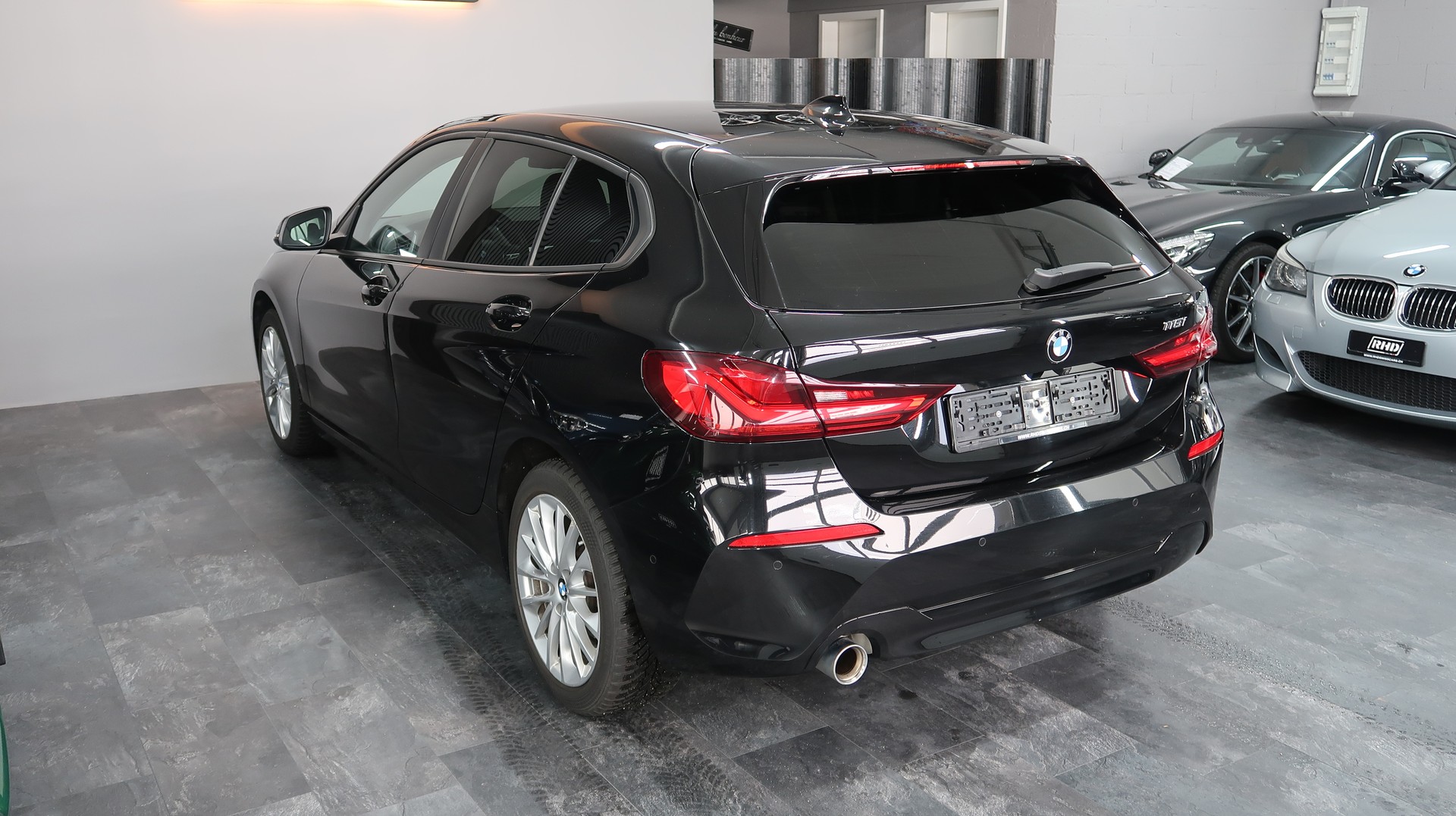 BMW 118i Steptronic / BMW GARANTIE-image-11