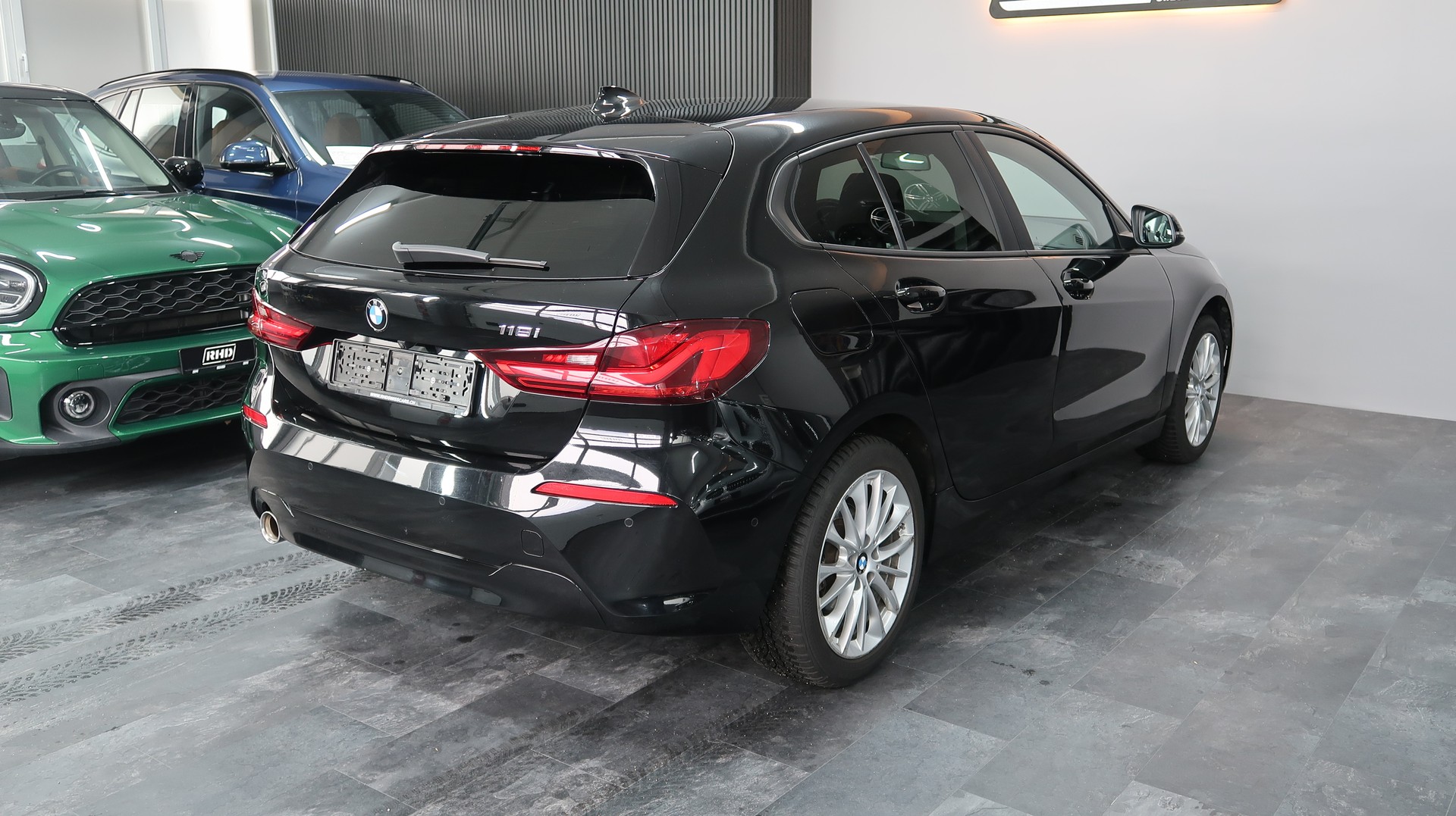 BMW 118i Steptronic / BMW GARANTIE-image-8