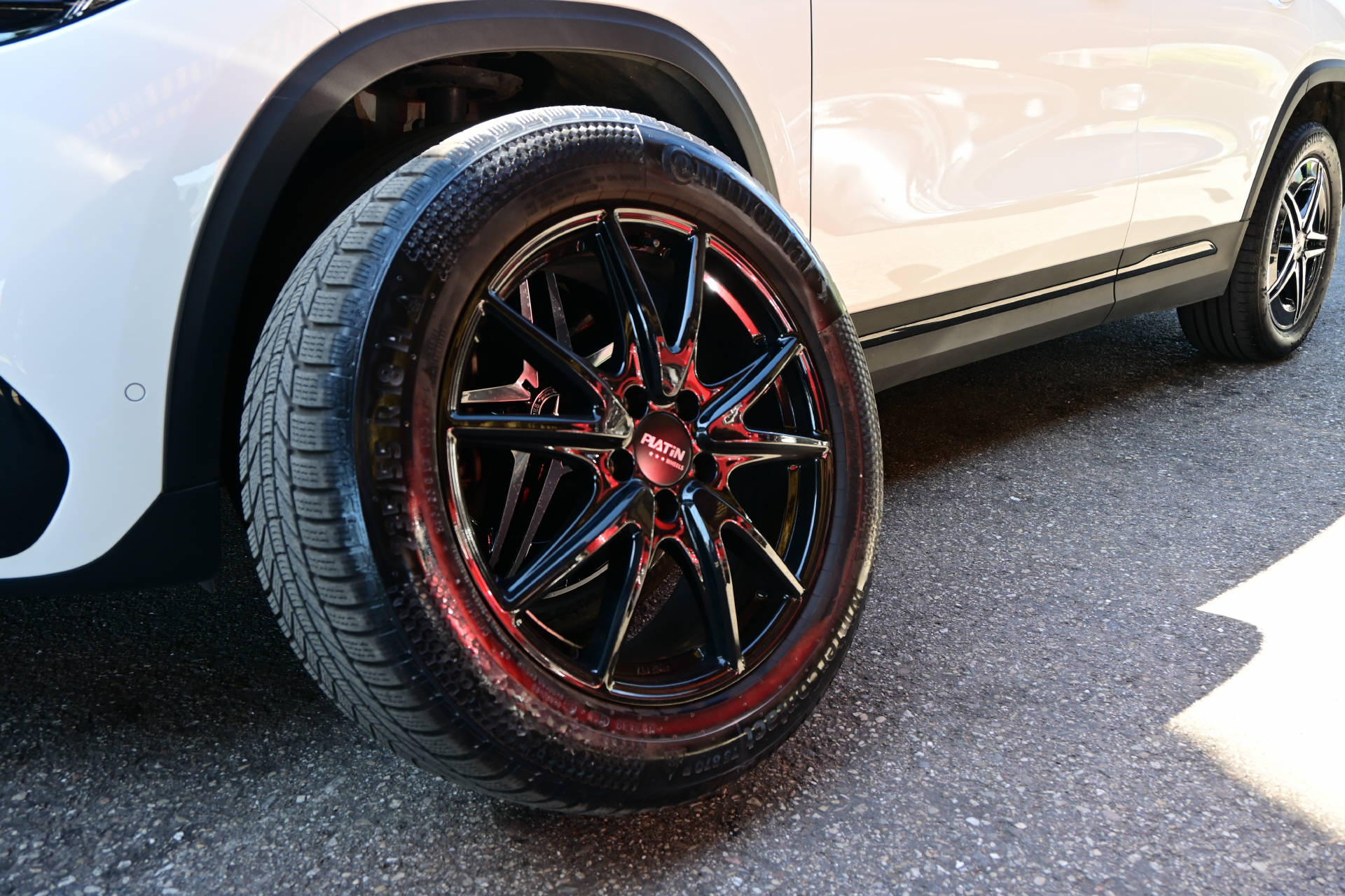 MERCEDES-BENZ EQA 250 AMG Line-image-4