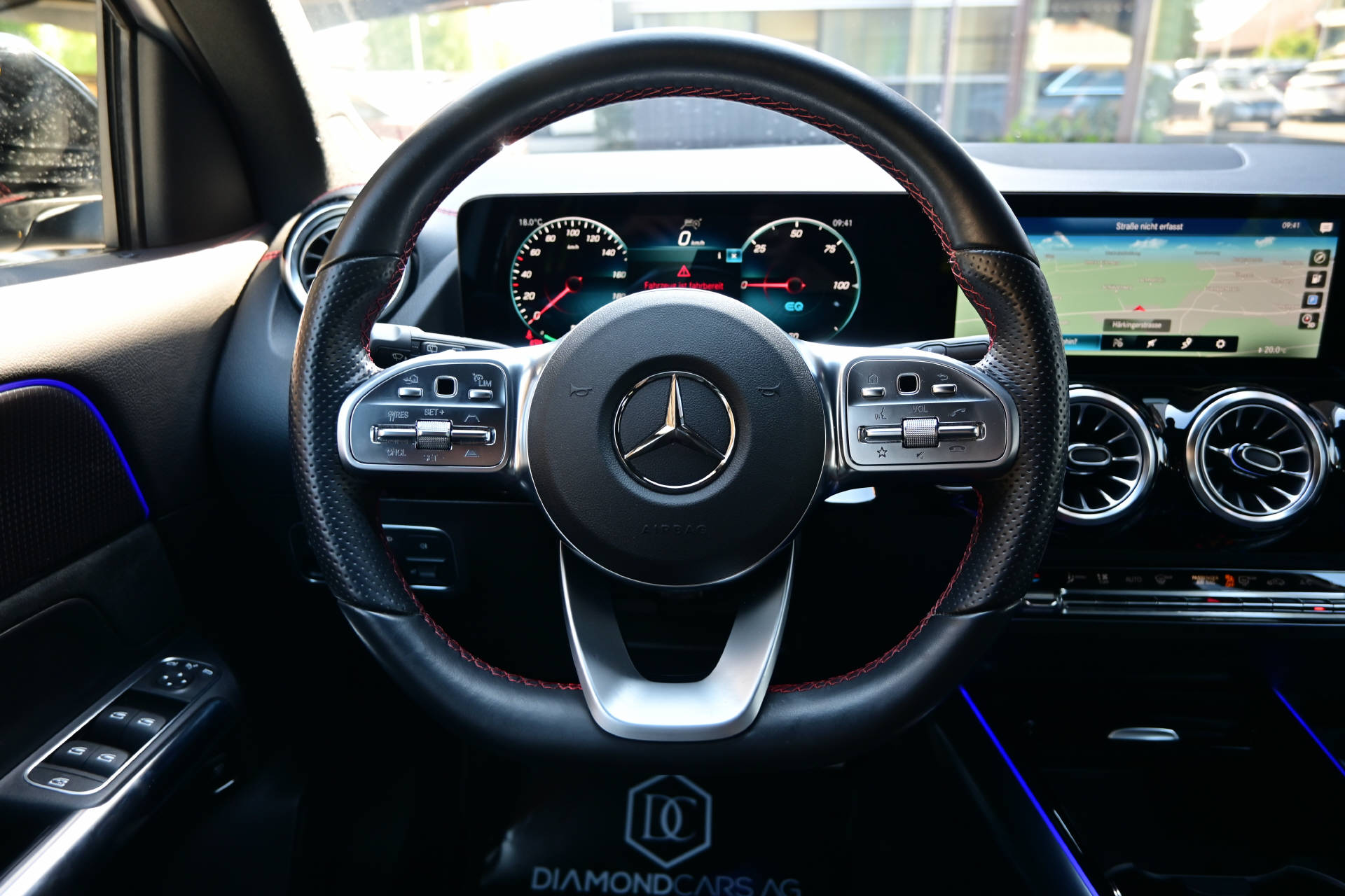 MERCEDES-BENZ EQA 250 AMG Line-image-11