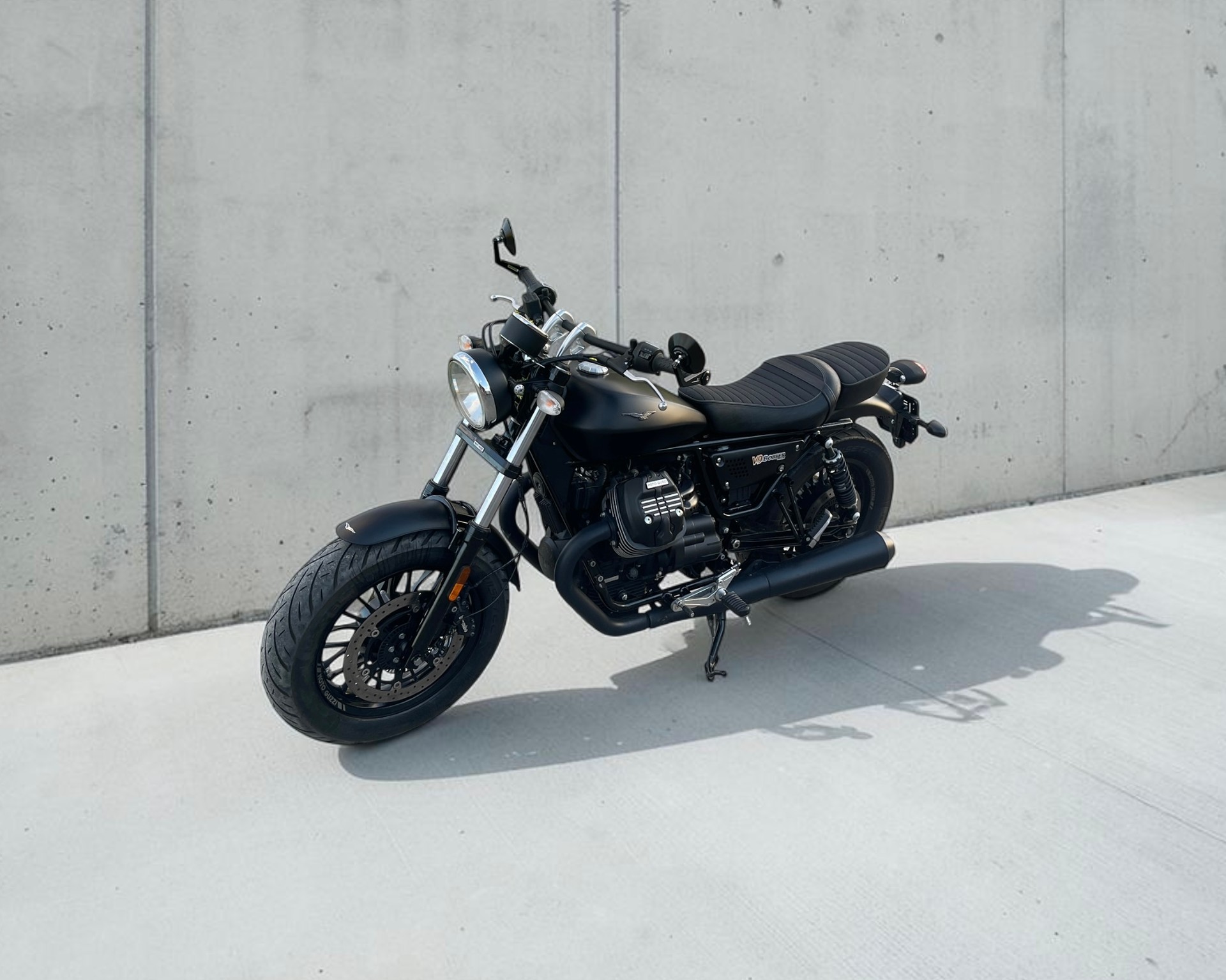 MOTO GUZZI V9 Bobber 850 ABS-image-3