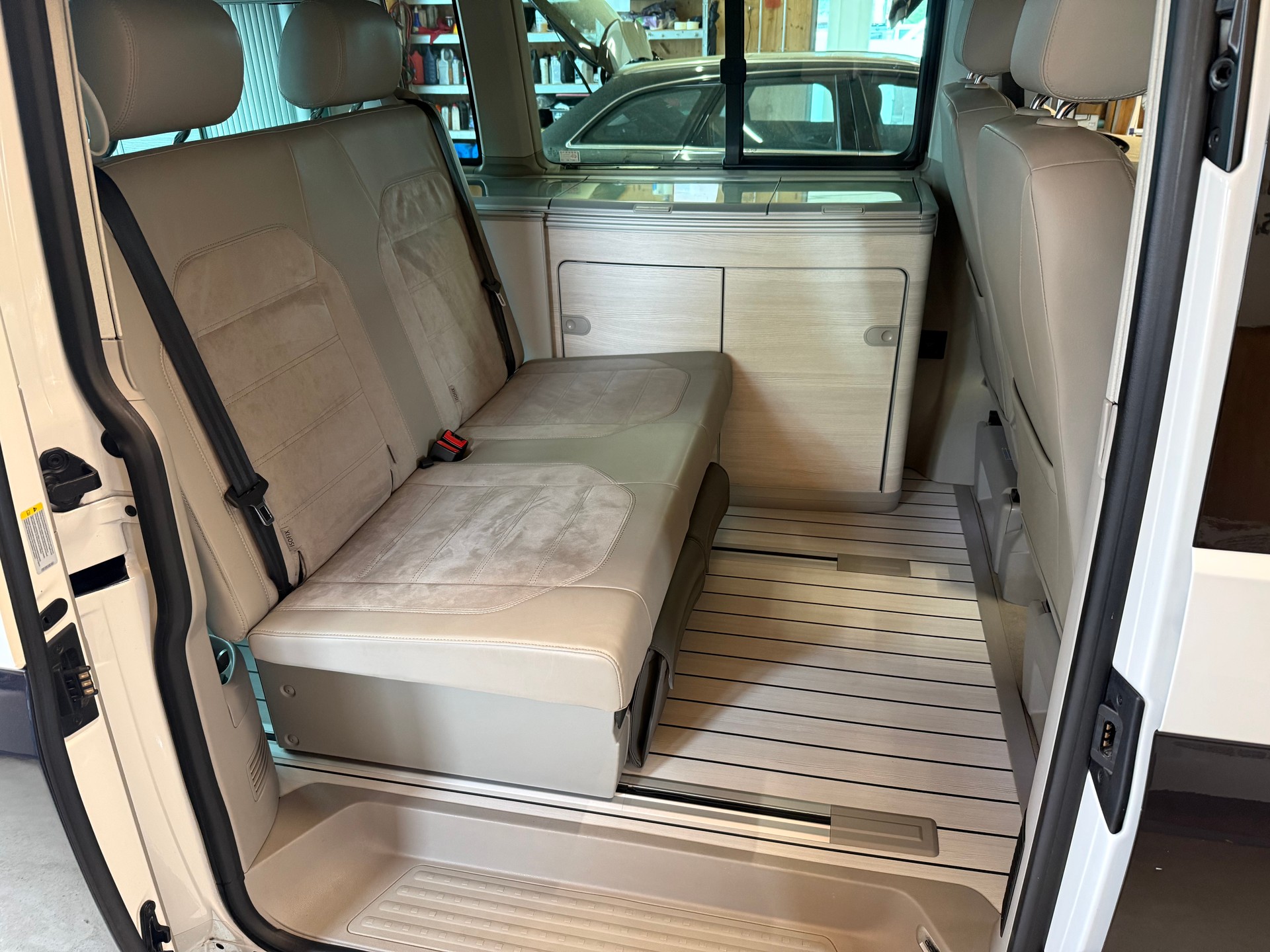 VW T6 California 2.0 Bi-TDI Ocean BLUE 4Motion DSG-image-8