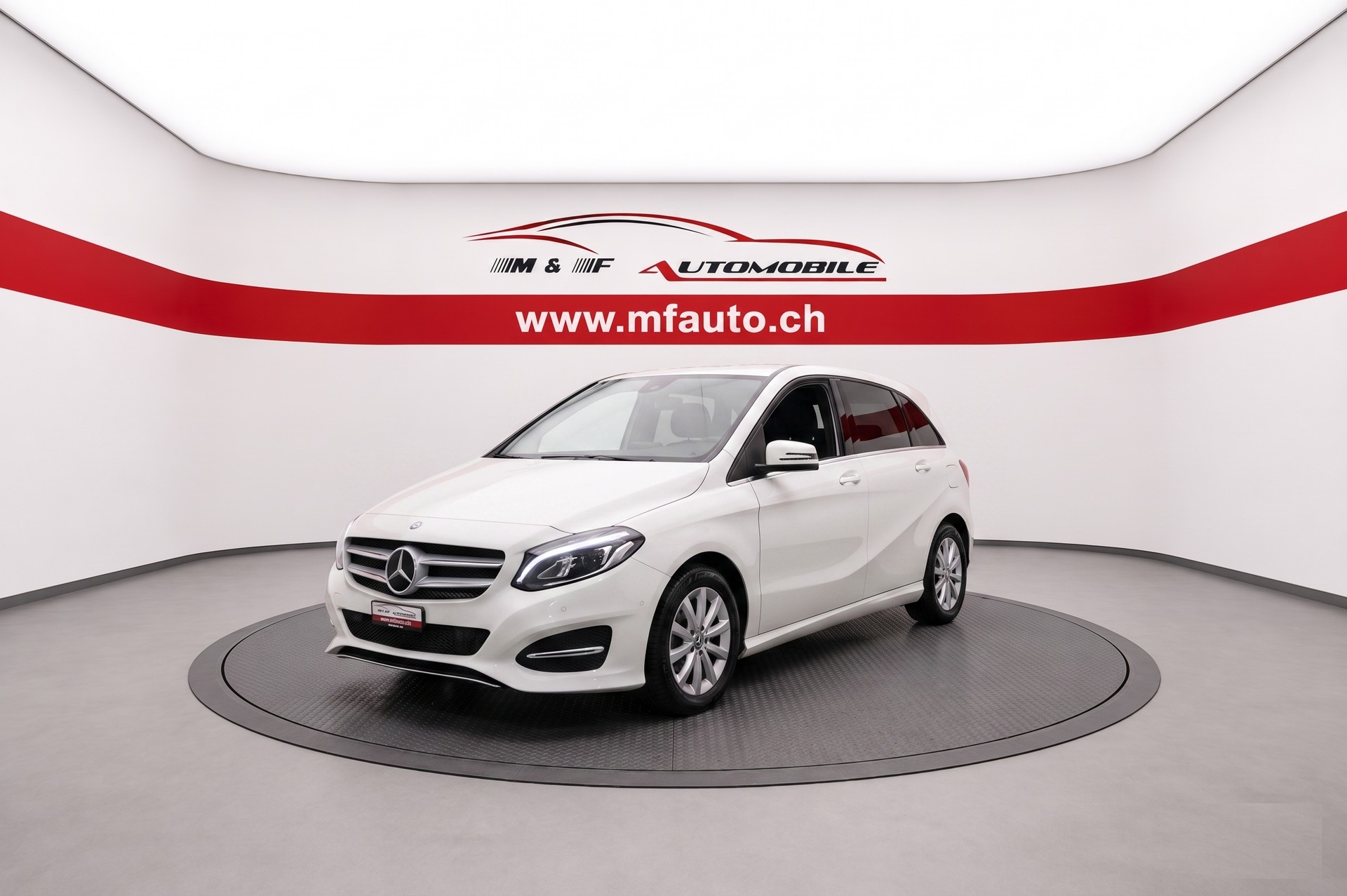 MERCEDES-BENZ B 220 Style 4m CH FAHRZEUG AUS 1. HAND
