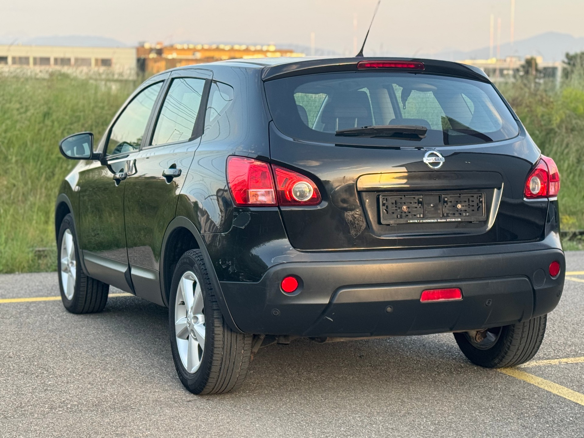 NISSAN Qashqai 2.0 4WD visia-image-5