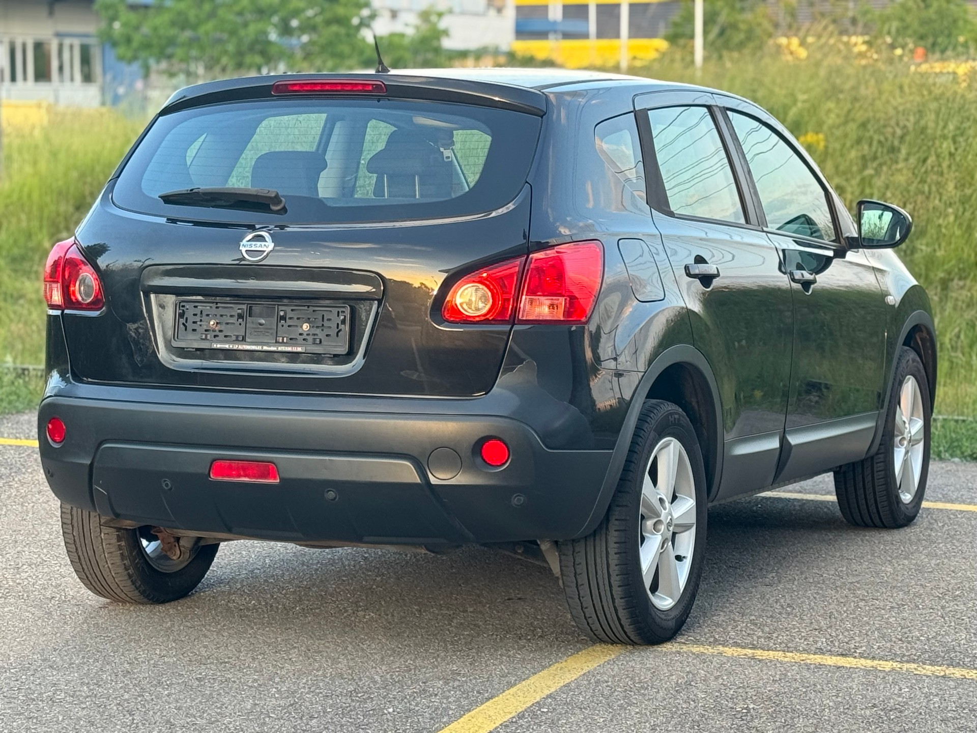 NISSAN Qashqai 2.0 4WD visia-image-3