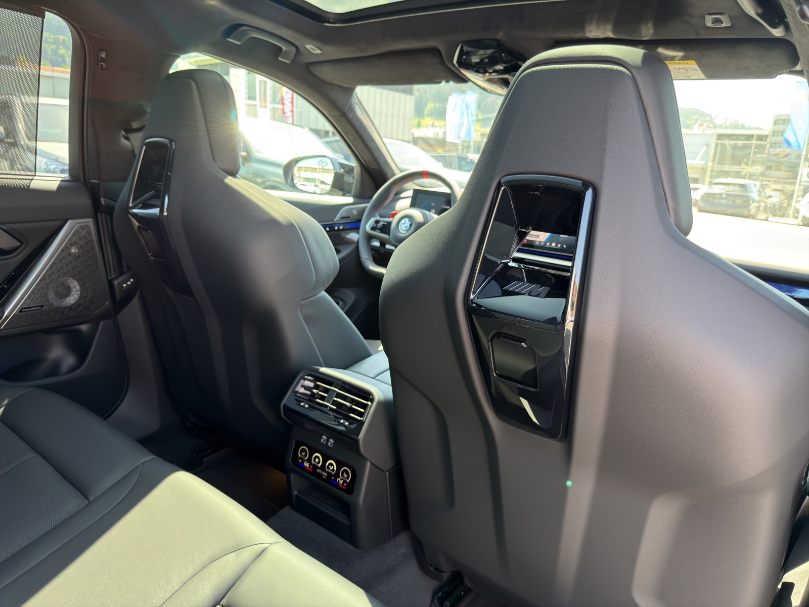 BMW M5 xDrive Touring-image-19