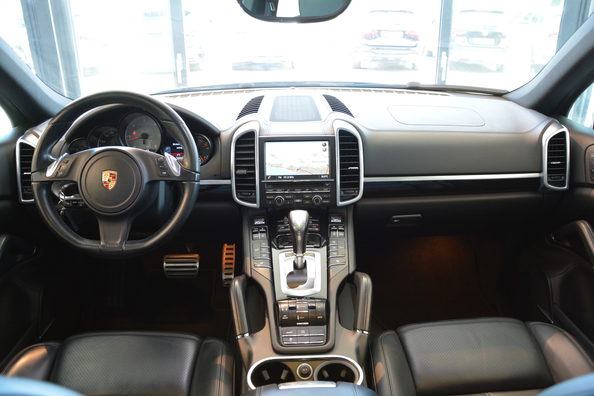 PORSCHE Cayenne S Diesel-image-11