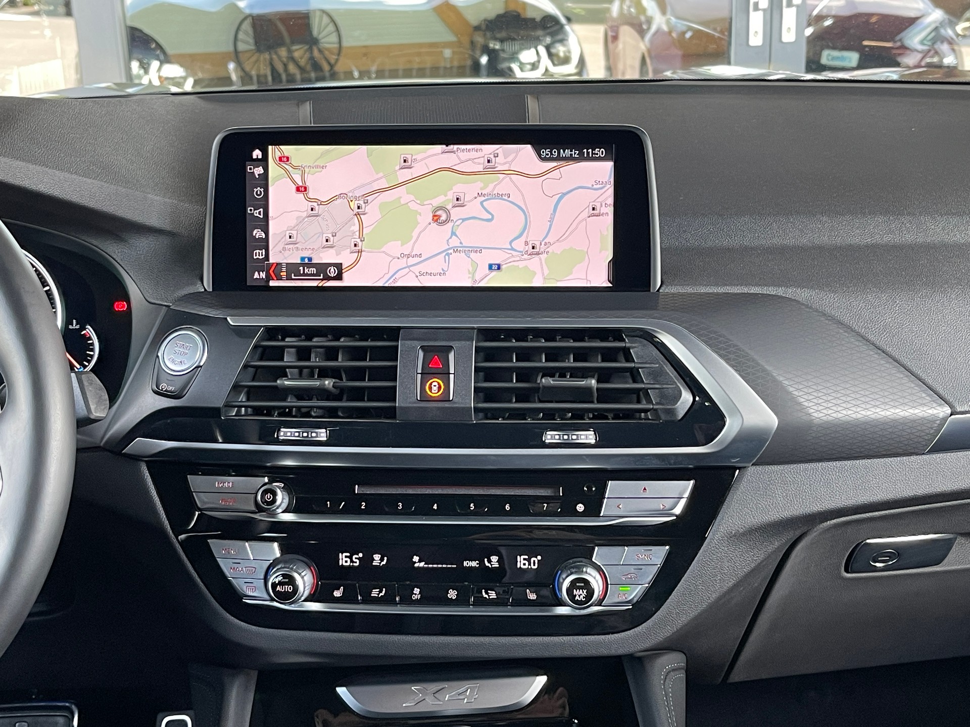 BMW X4 xDrive 30d M Sport X Steptronic-image-10