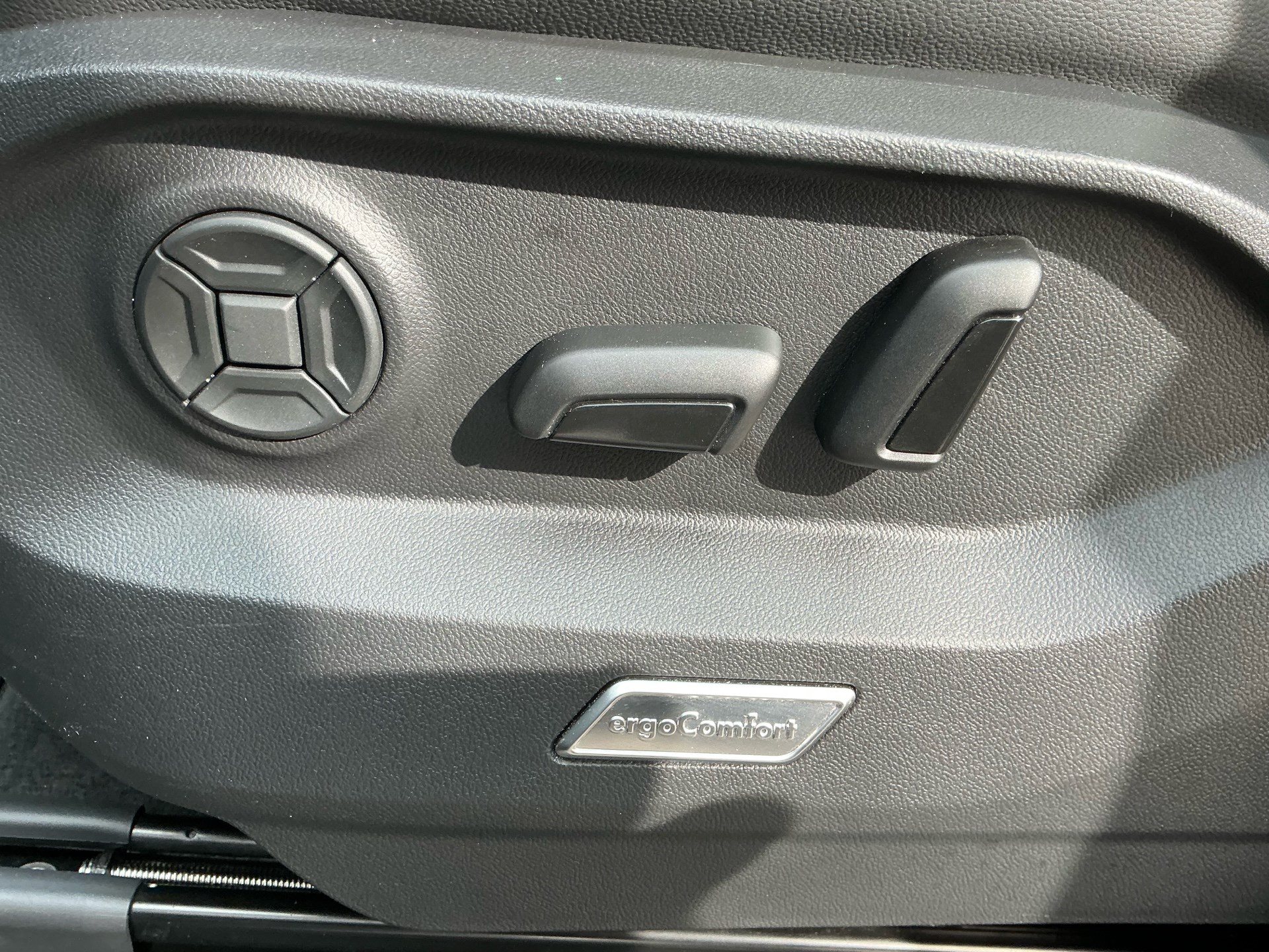 VW Touareg 3.0 TDI 231PS 4MOTION ***INNOVISIONS COCKPIT & ANHÄNGEKUPPLUNG ***-image-20