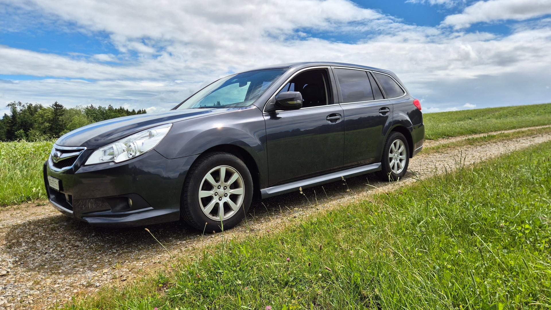 SUBARU Legacy 2.0i Swiss AWD Lineartronic
