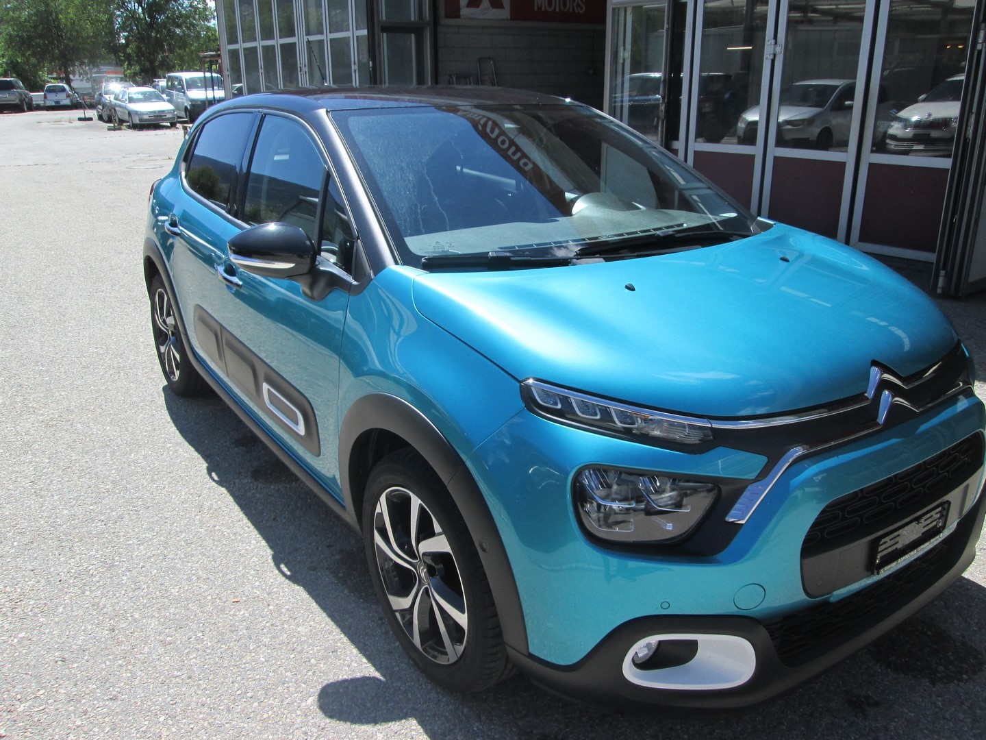 CITROEN C3 1.2i PureTech Swiss Edition EAT6-image-3