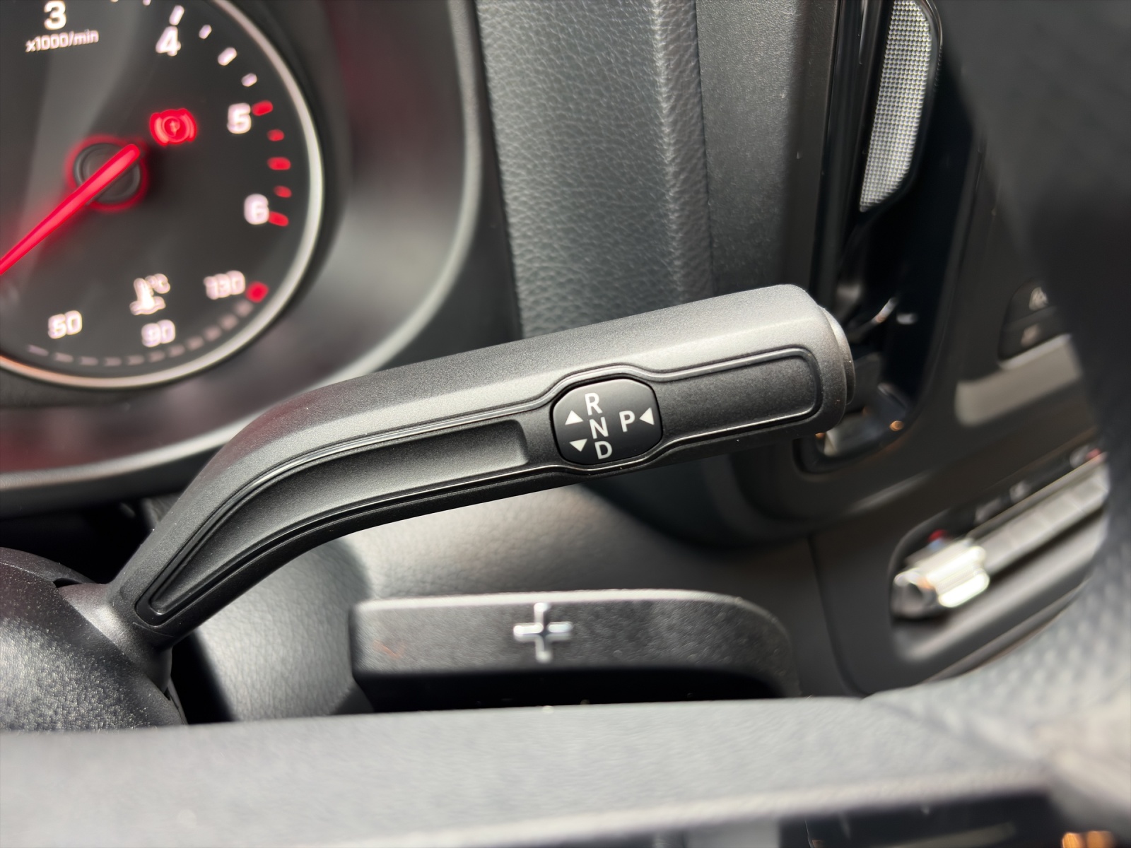 MERCEDES-BENZ Vito 114 CDI Lang Pro 9G-Tronic 4M-image-14