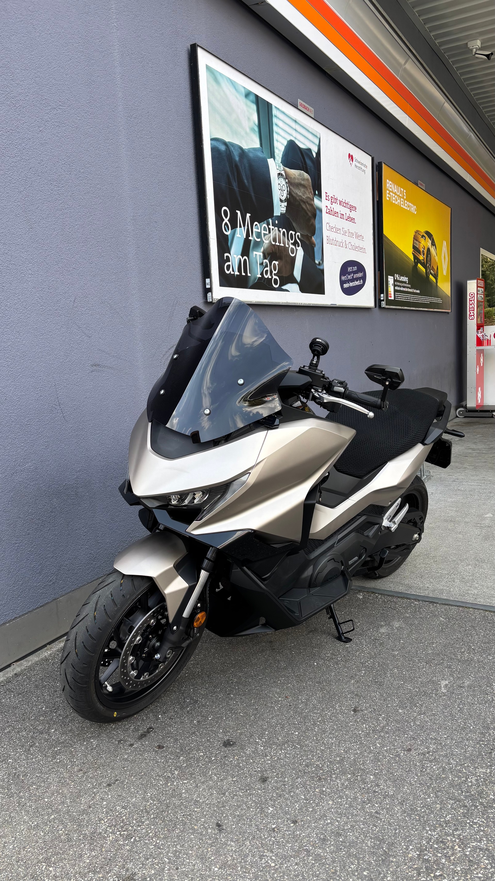 HONDA FORZA 750-image-2