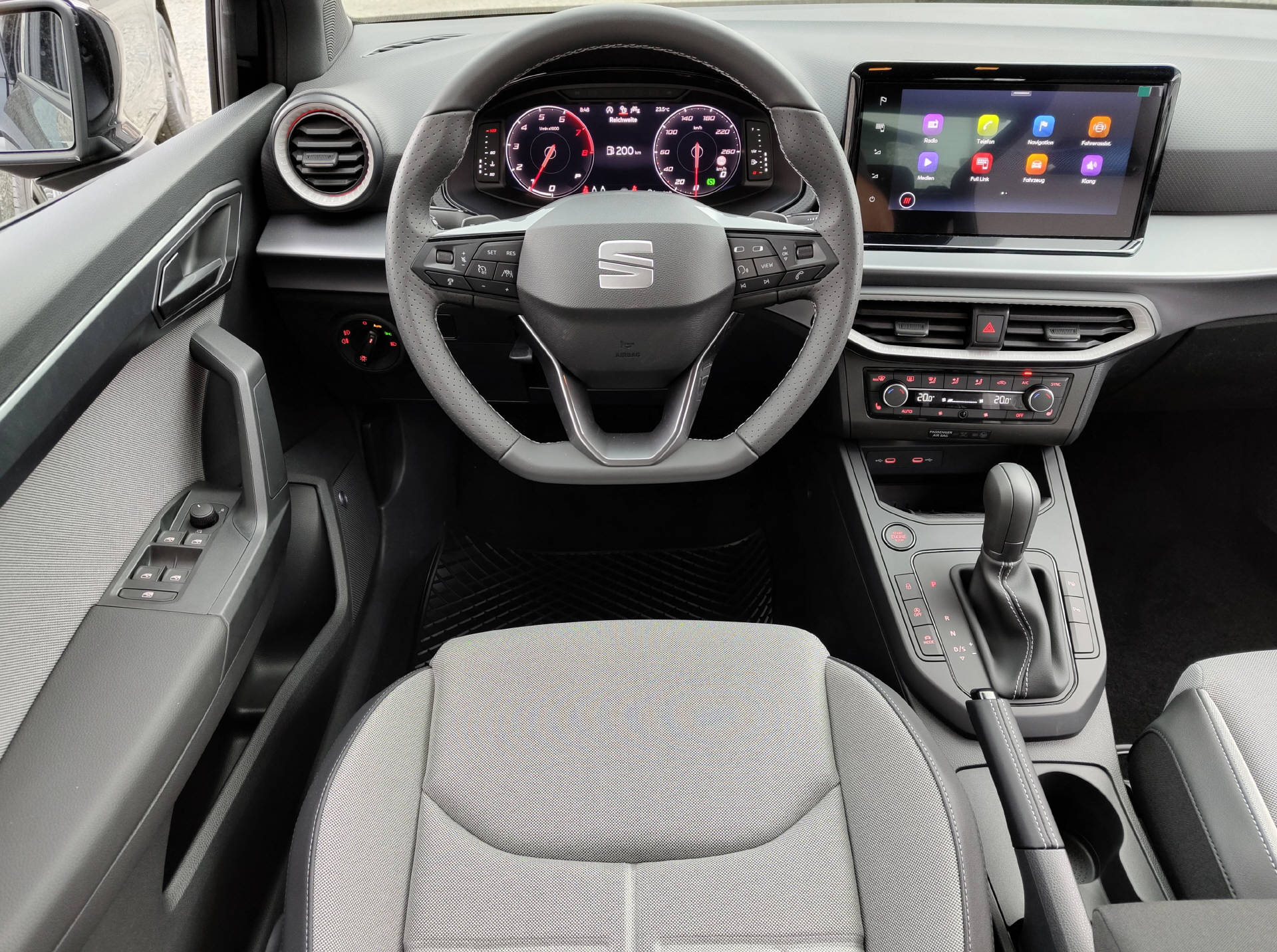 SEAT Arona 1.5 TSI FR DSG-image-4