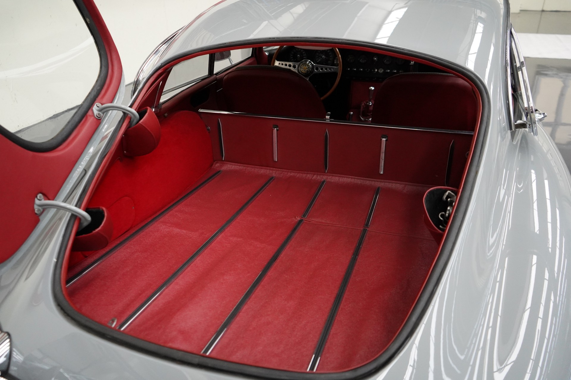 JAGUAR E-Type Serie 1 3.8 Coupé-image-15