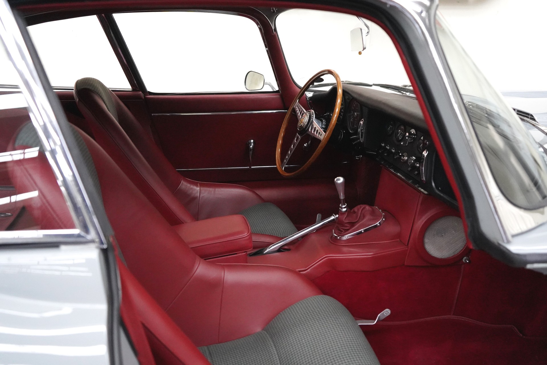 JAGUAR E-Type Serie 1 3.8 Coupé-showroom-element-1
