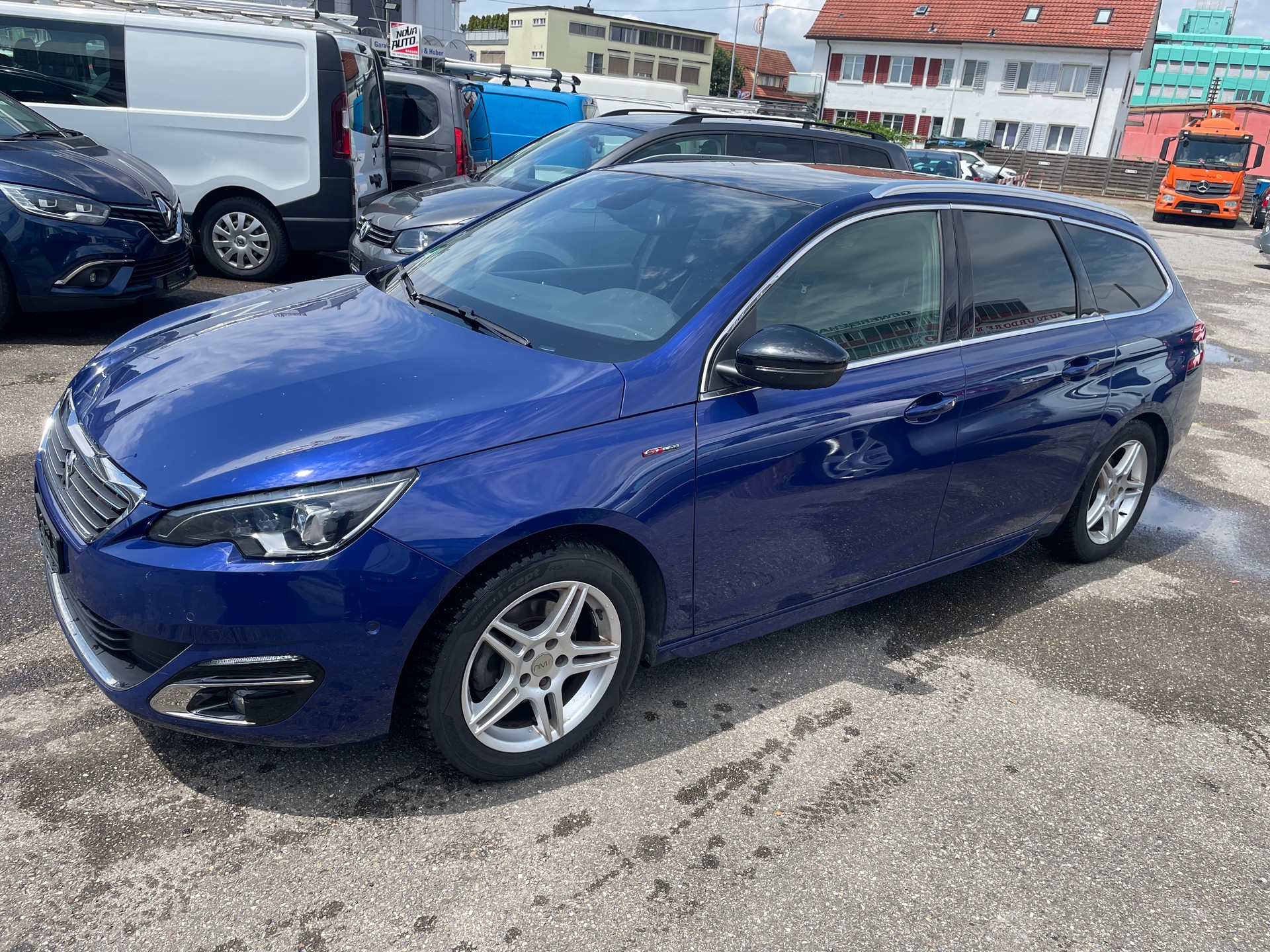 PEUGEOT 308 SW 1.2 THP GT Line Automatic-image-3
