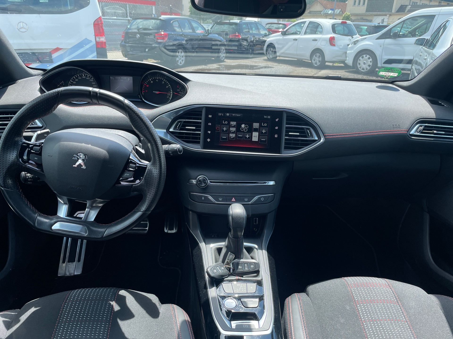 PEUGEOT 308 SW 1.2 THP GT Line Automatic-image-12