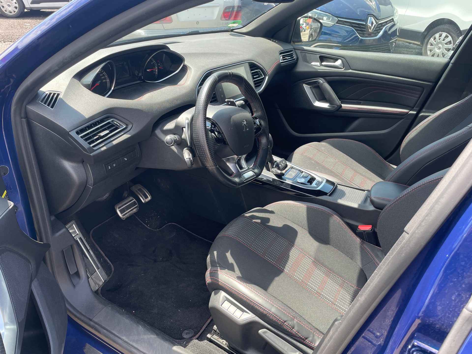 PEUGEOT 308 SW 1.2 THP GT Line Automatic-image-11