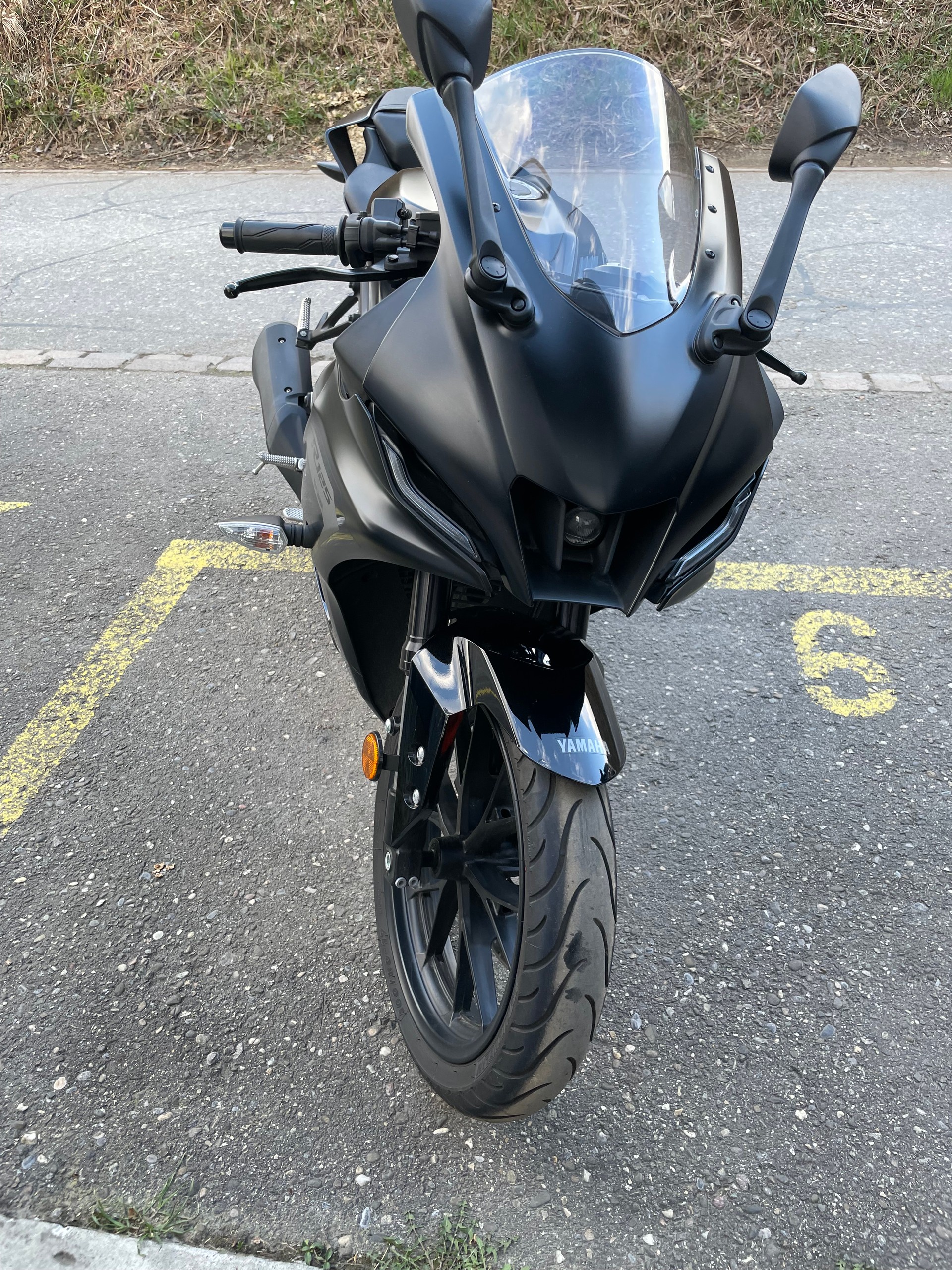YAMAHA YZF-R 125 ABS-image-3