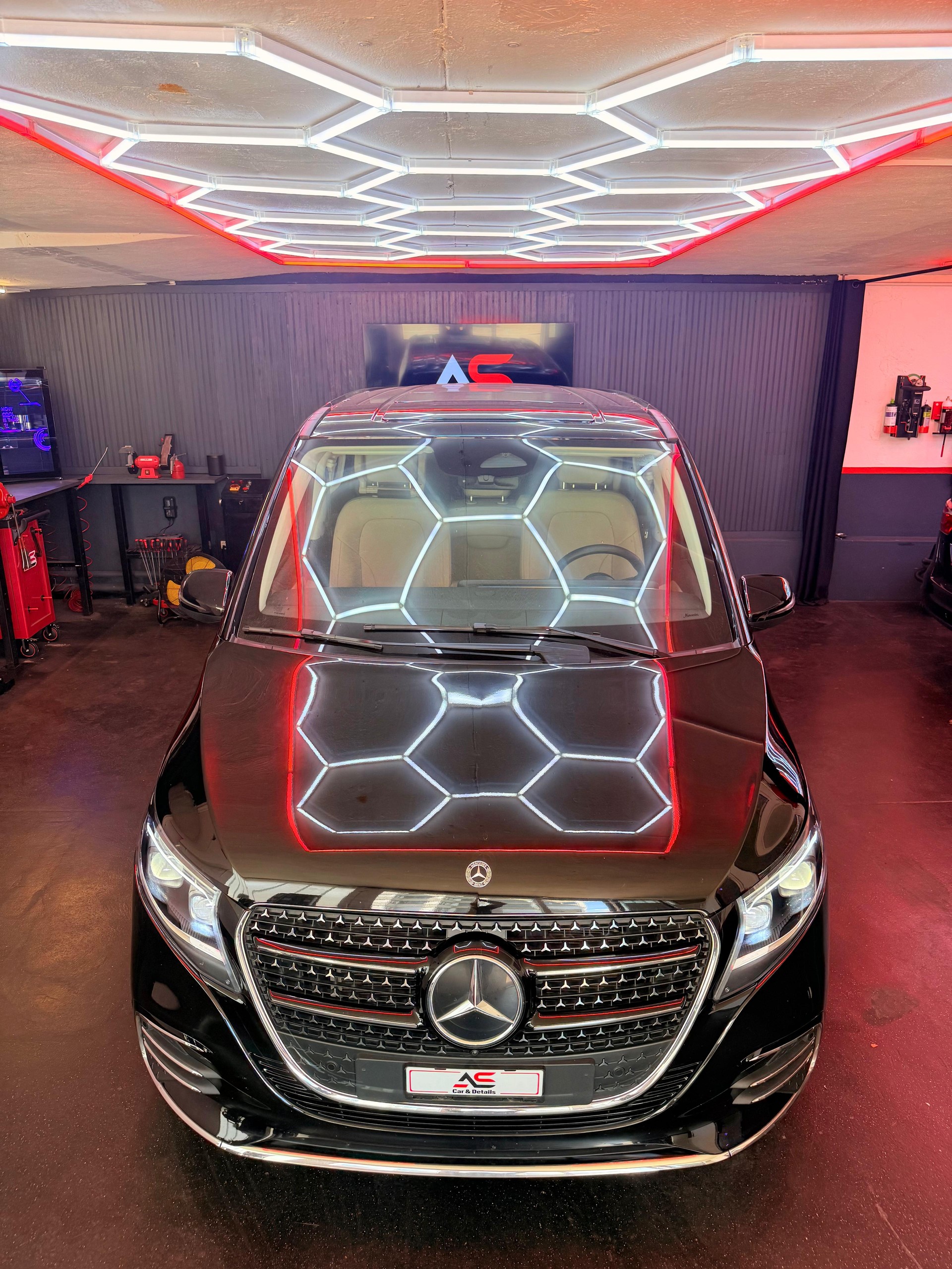 MERCEDES-BENZ V 300 d extralang Swiss Edition 4Matic 9G-Tronic-image-4