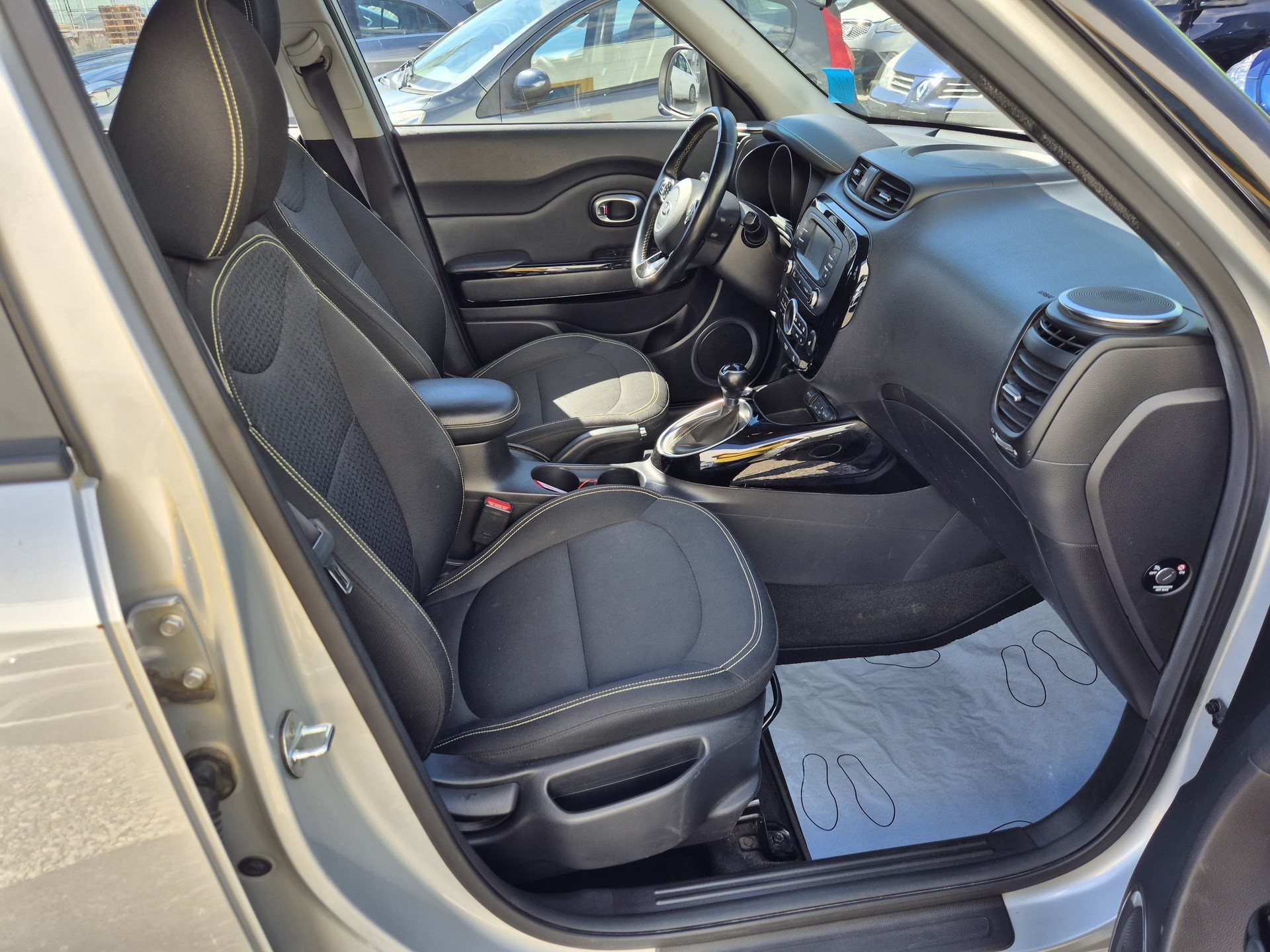 KIA Soul 1.6 CRDi Trend Automatic-image-10