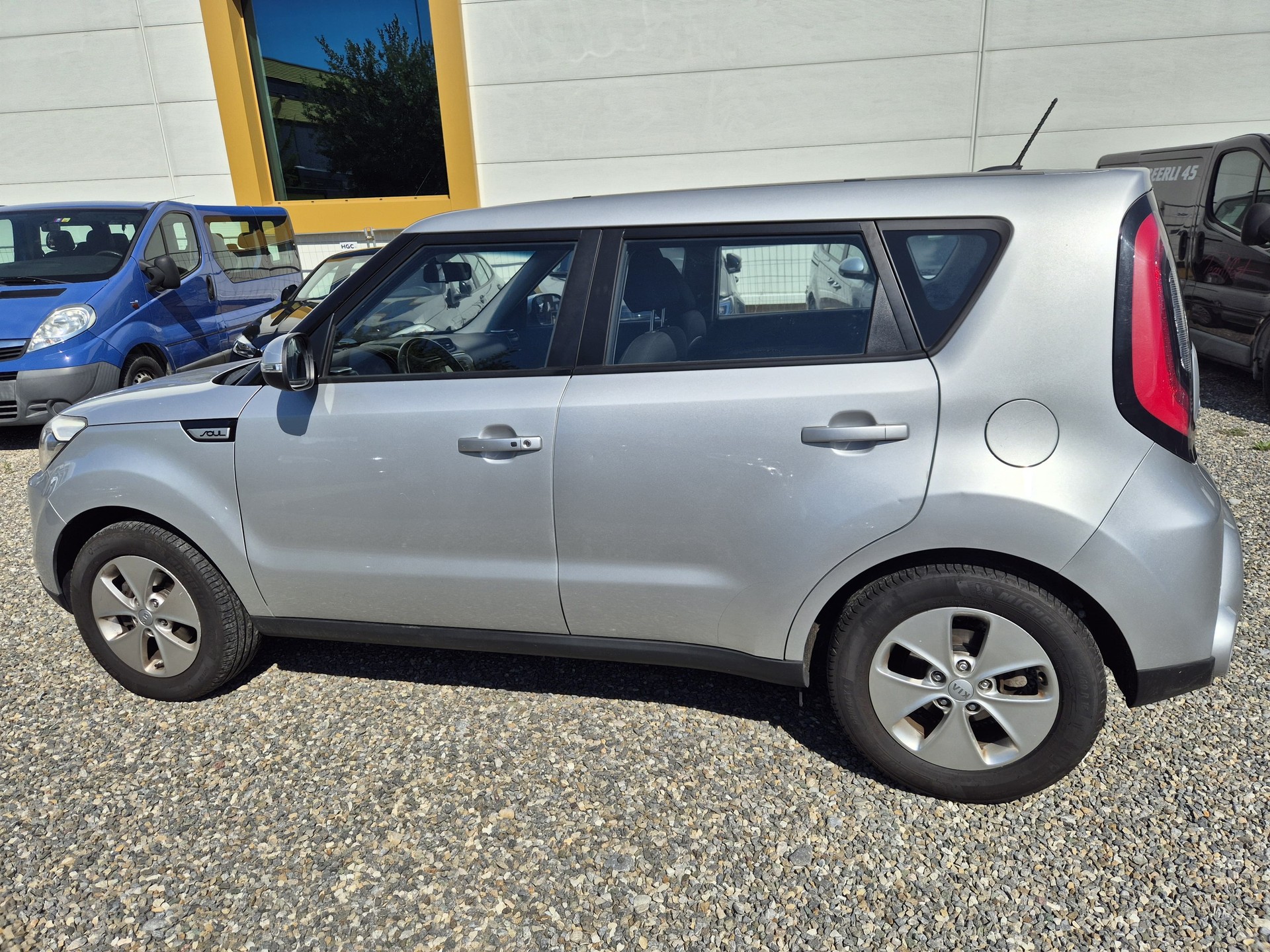 KIA Soul 1.6 CRDi Trend Automatic-image-6