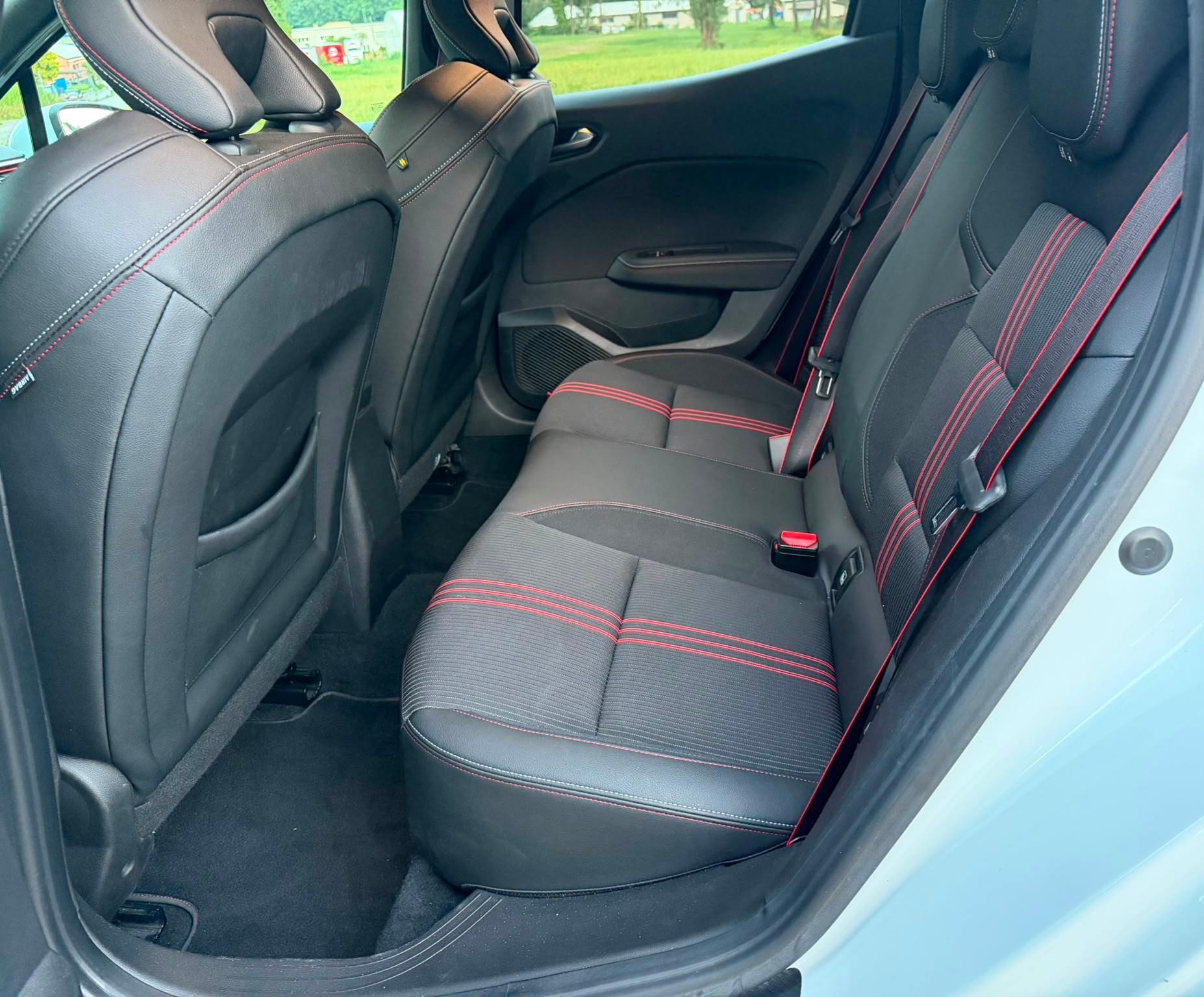 RENAULT Clio 1.6 E-Tech R.S.LINE-image-11