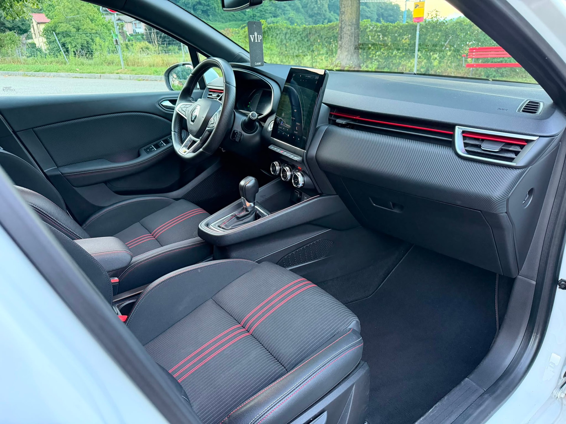 RENAULT Clio 1.6 E-Tech R.S.LINE-image-9