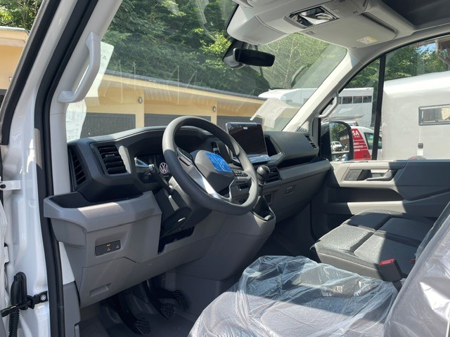 VW Crafter 35 2.0 TDI L4 HD-image-9
