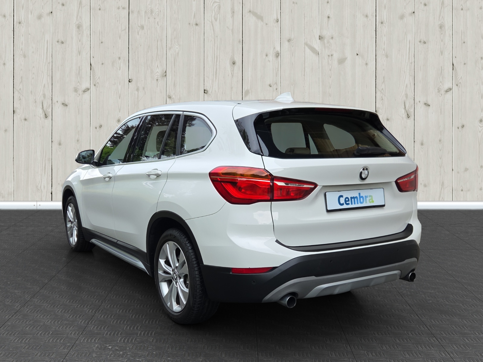 BMW X1 xDrive 25i Steptronic-image-4