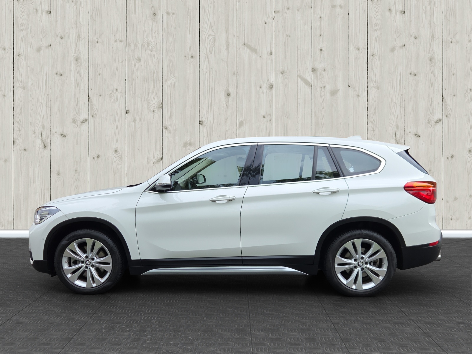 BMW X1 xDrive 25i Steptronic-image-3