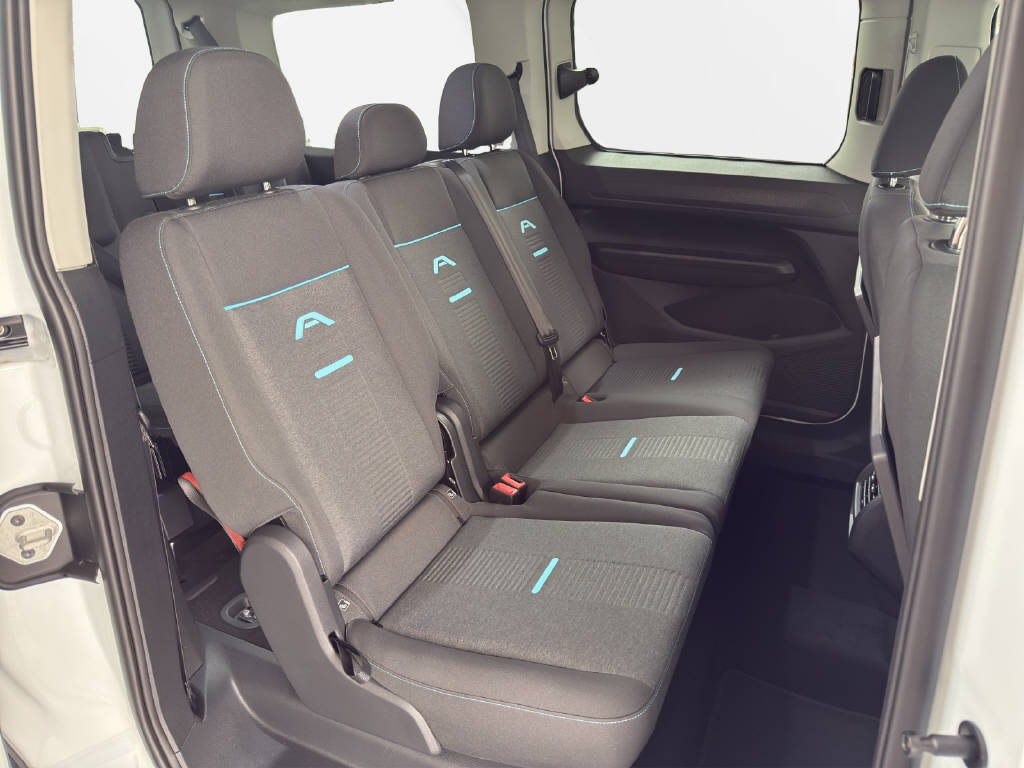 FORD TOURNEO CONNECT Grand 2.0 EcoBlue 122 Active 4x4-image-7